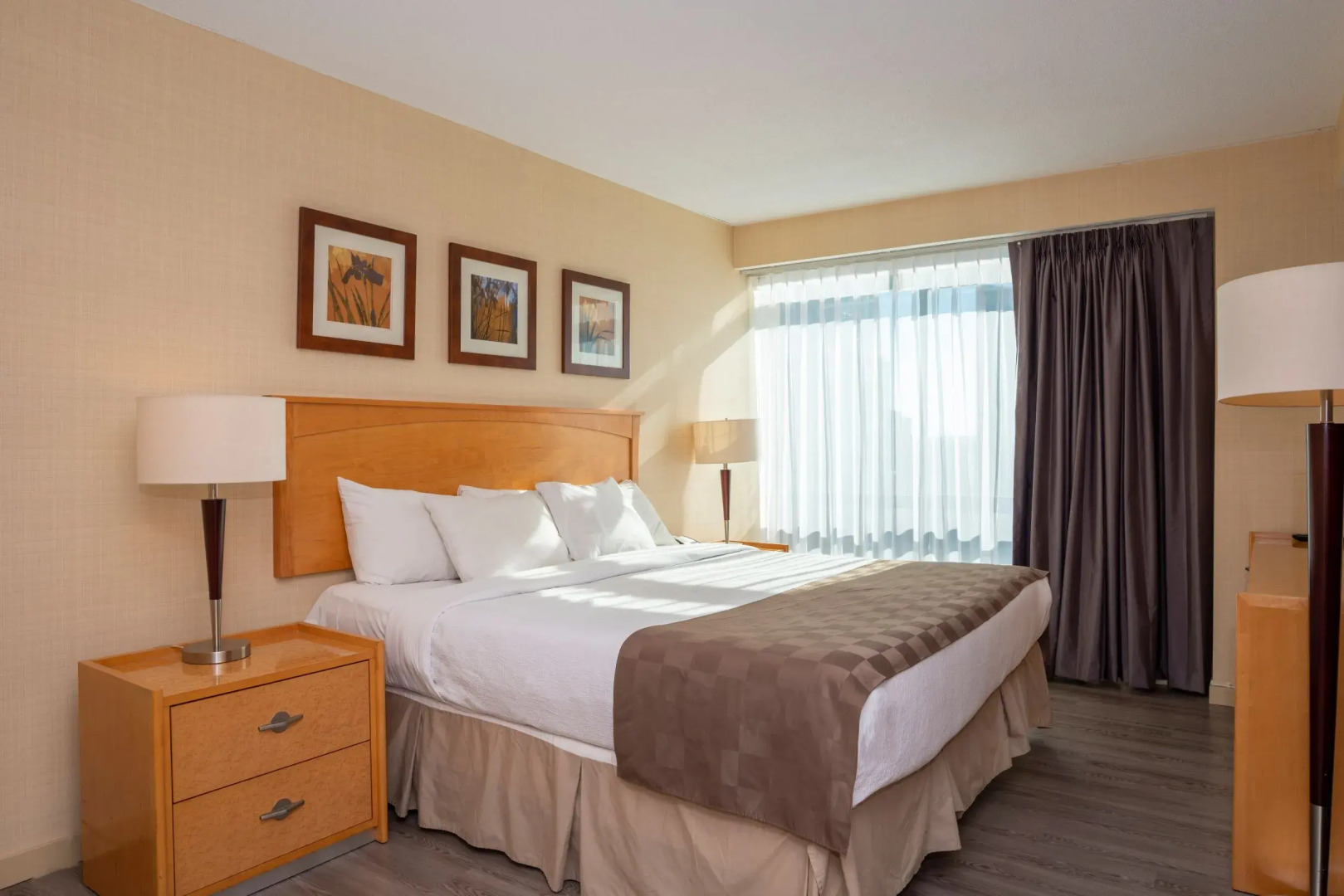 Landis Hotel & Suites