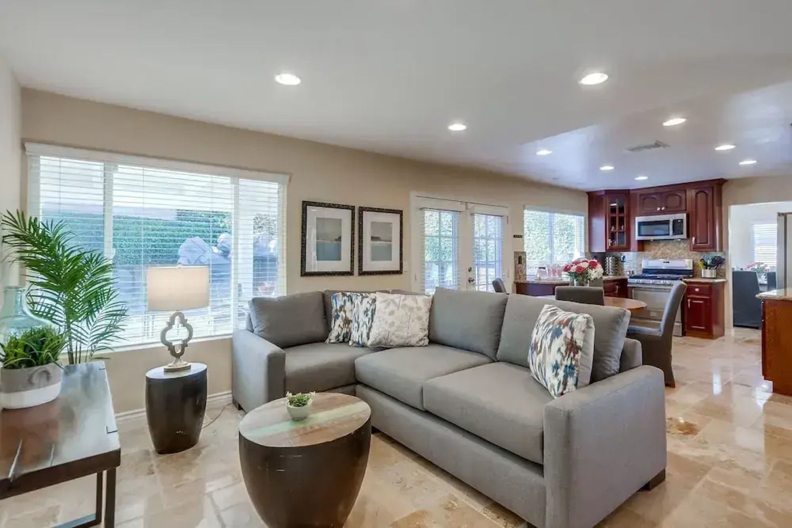 Beautiful Backyard Oasis 5 bedroom 3 Bathroom Home