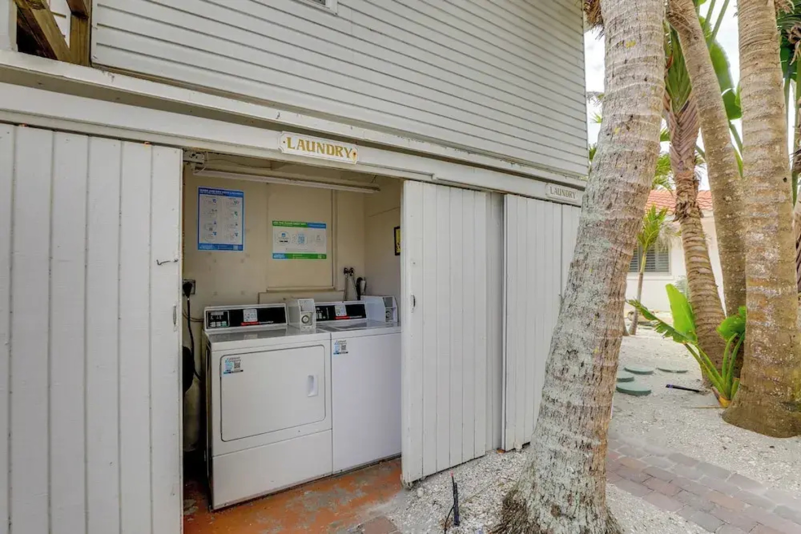 Beach & Pool Access: Gulf Coast Villa w/ Balcony