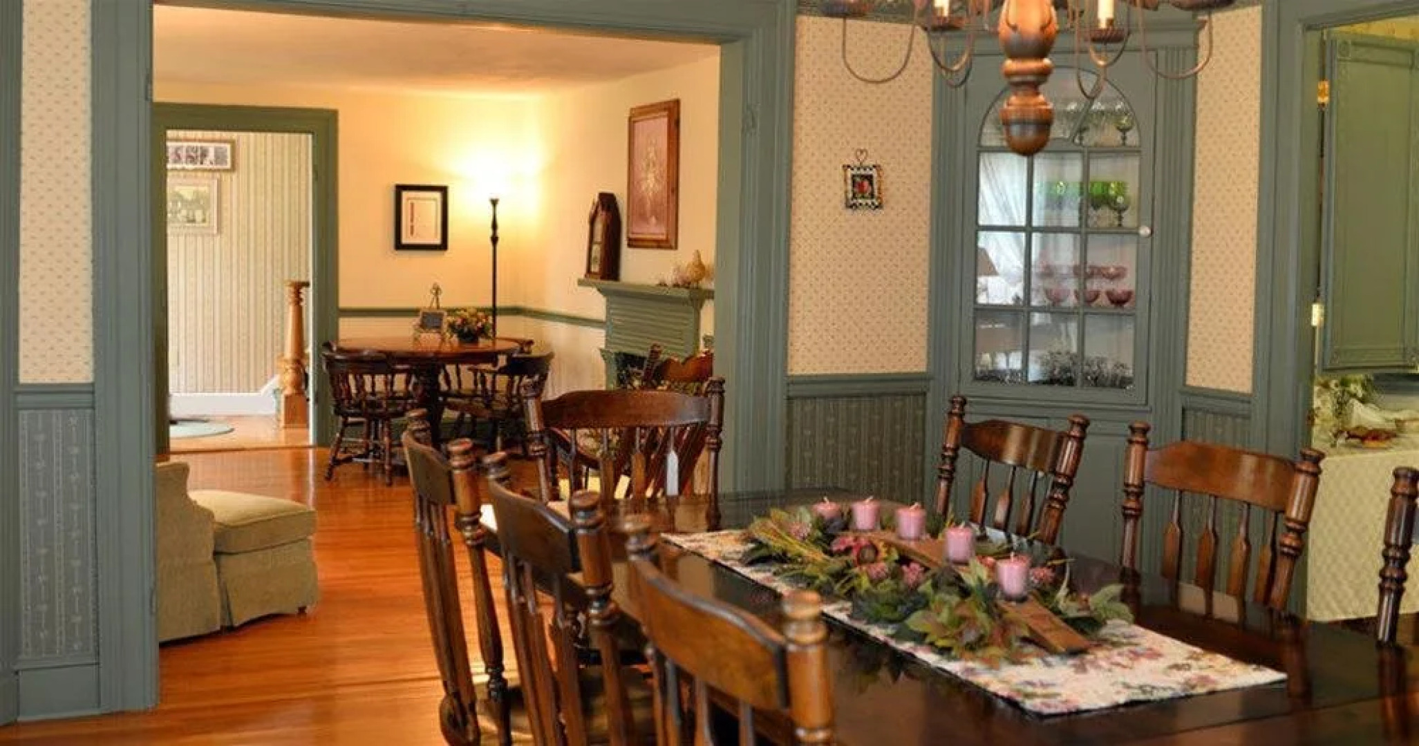 Blushing Rose Inn Bed & Breakfast