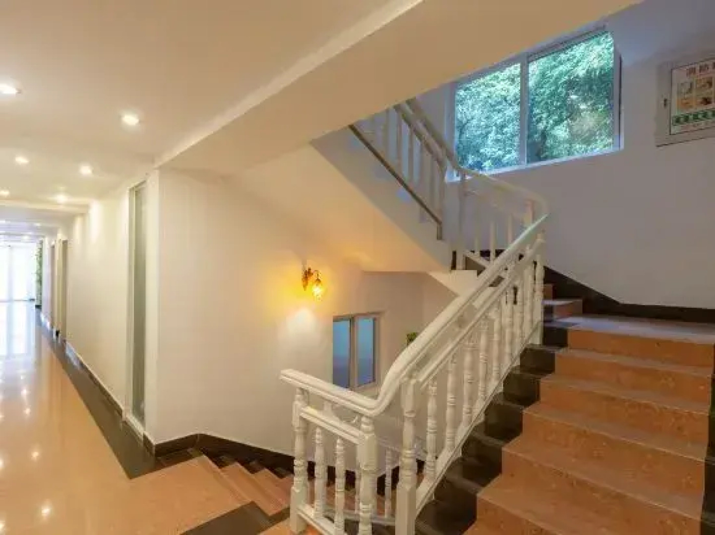 Yangshuo Park Land Hotel