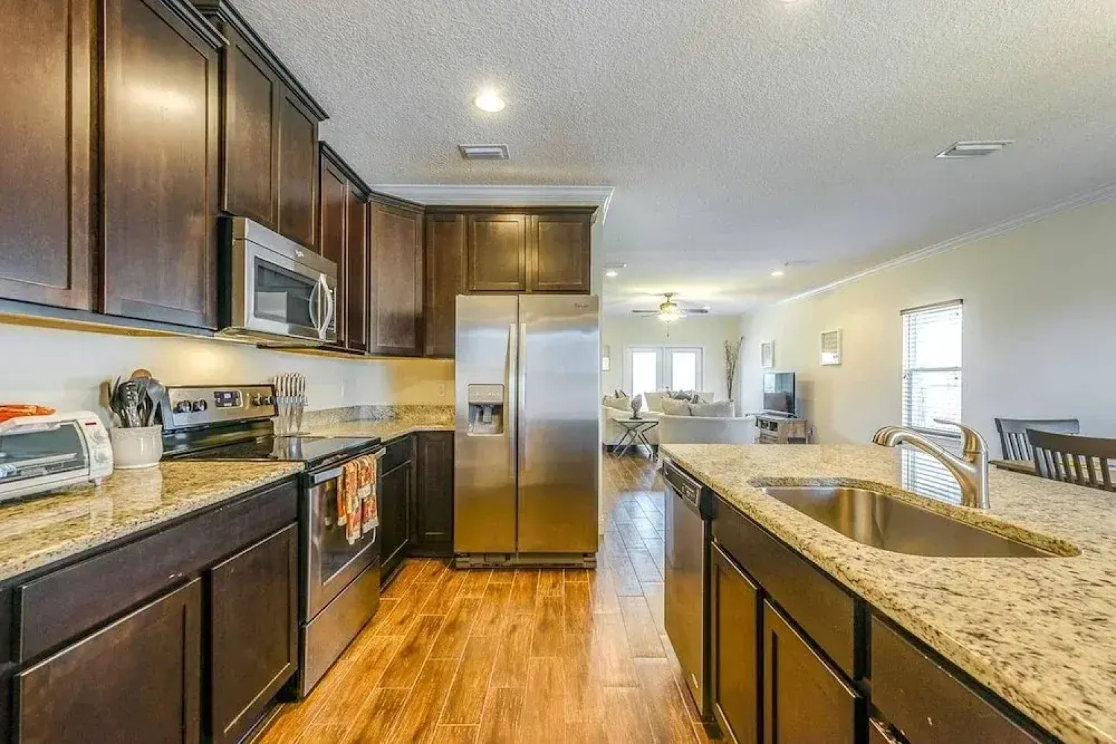 Luxury Living II - Modern Beach Townhouse