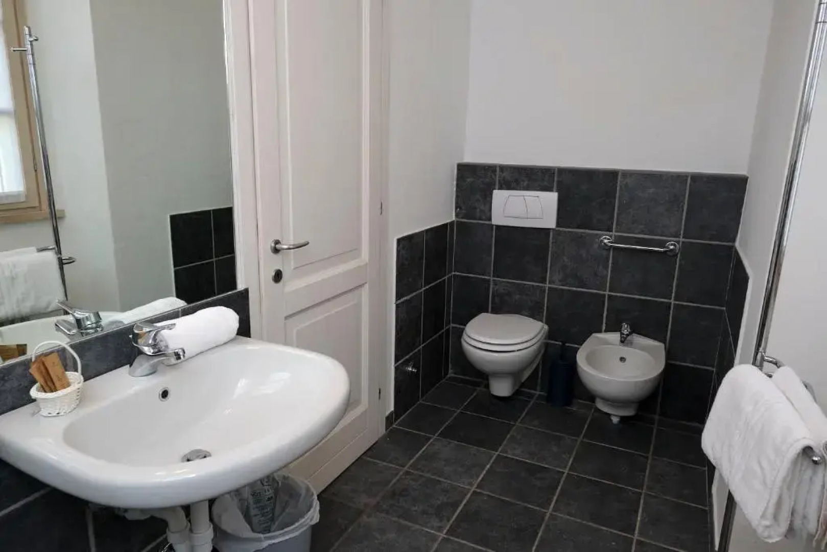 Cozy Suites on the Lake - By House Of Travelers