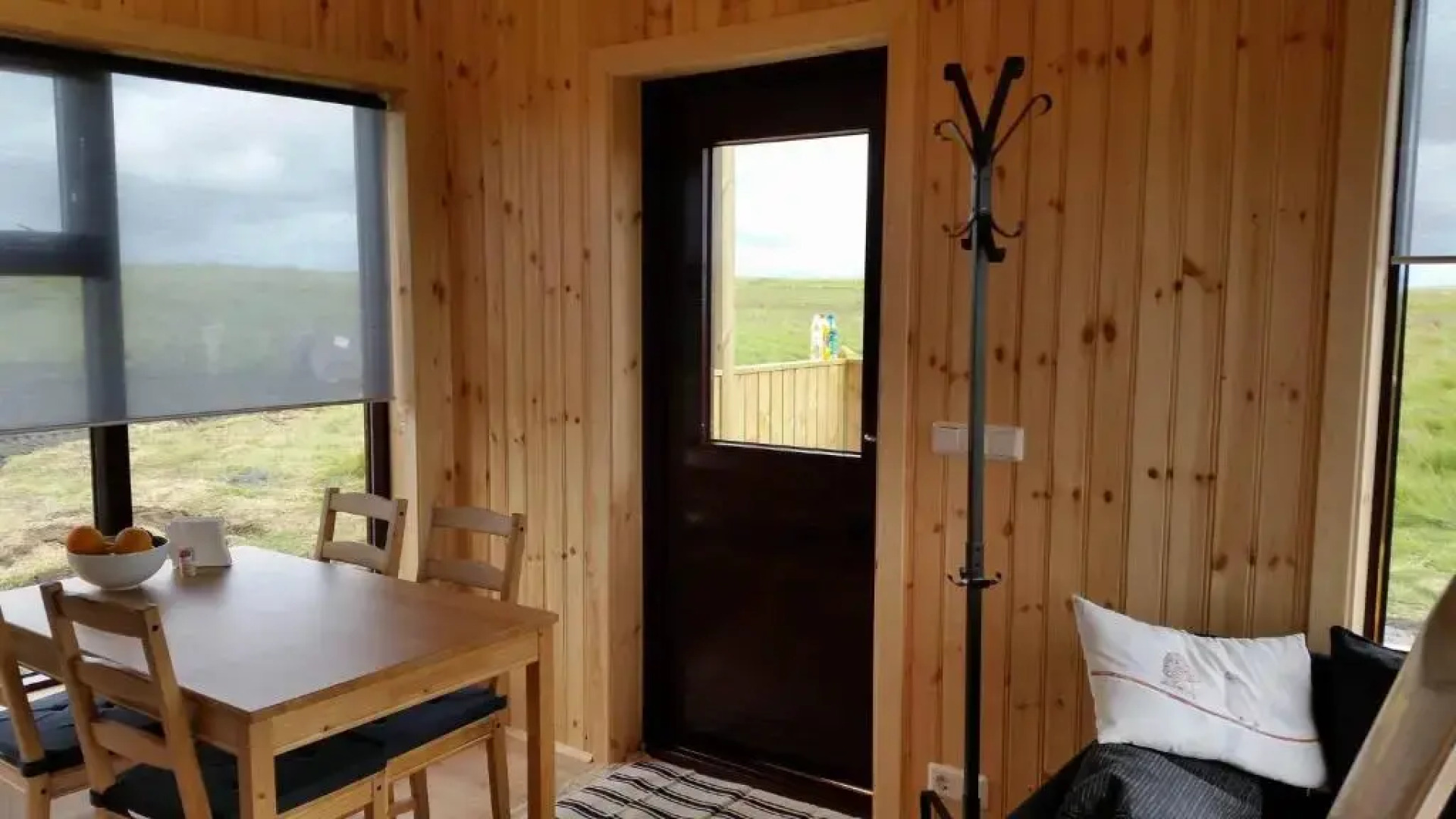 Hekla Cabin 2 Volcano and Glacier View