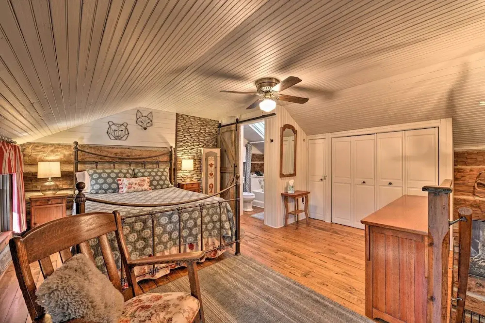 Cabin Near Boone w/ Hot Tub & Mountain Views