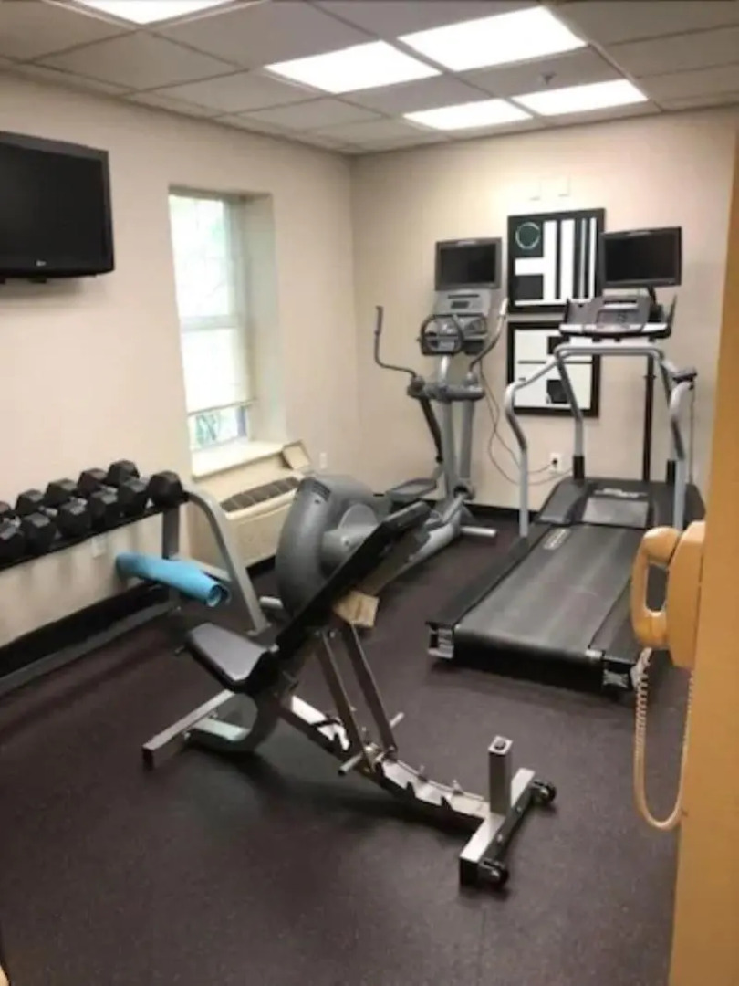 MainStay Suites Middleburg Heights Cleveland Airport