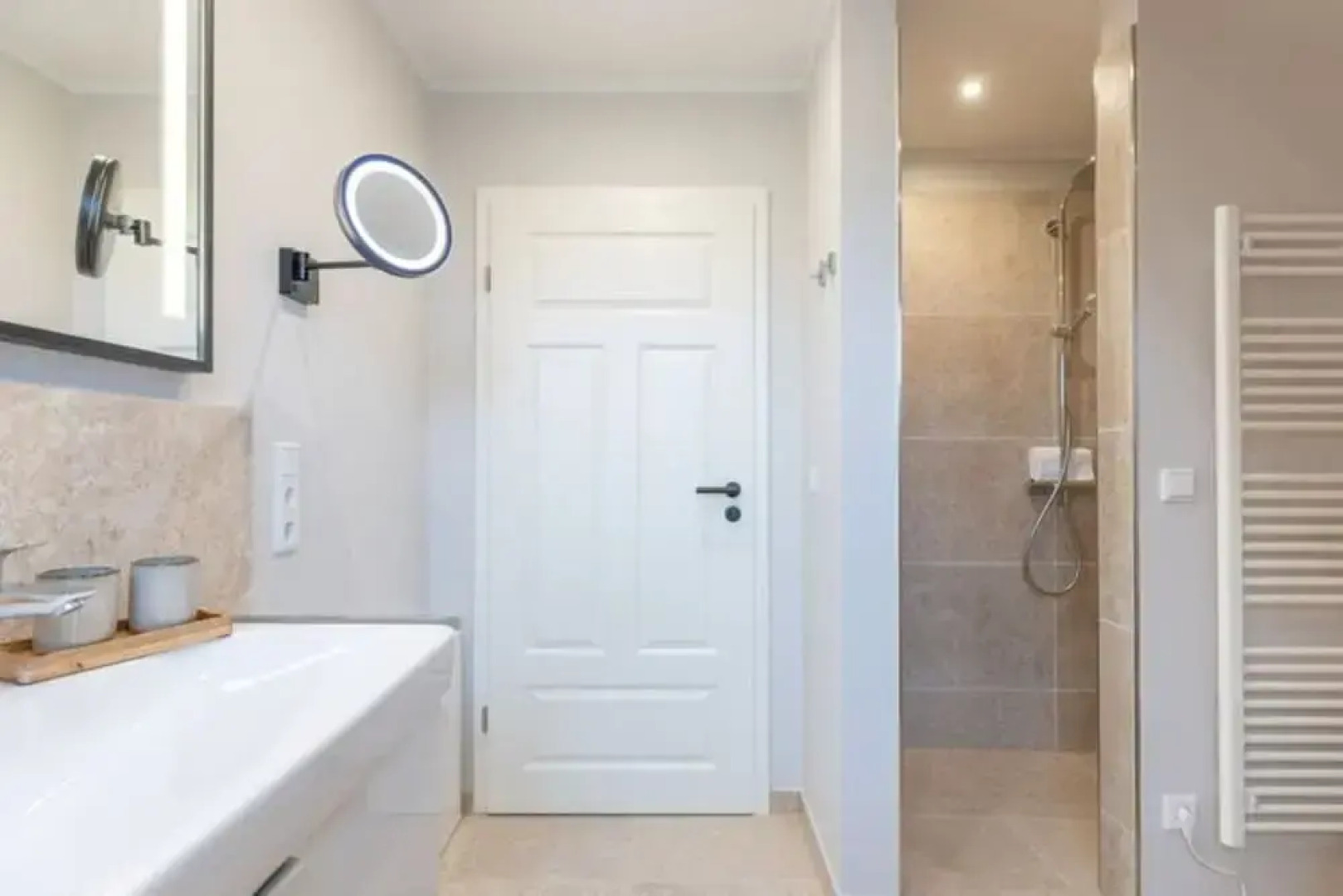 Moderne Doppelhaushalfte in Niebull