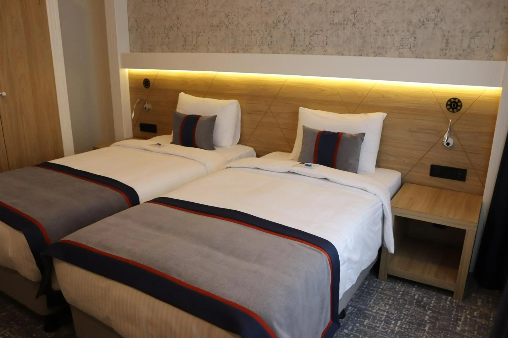 Des'Otel