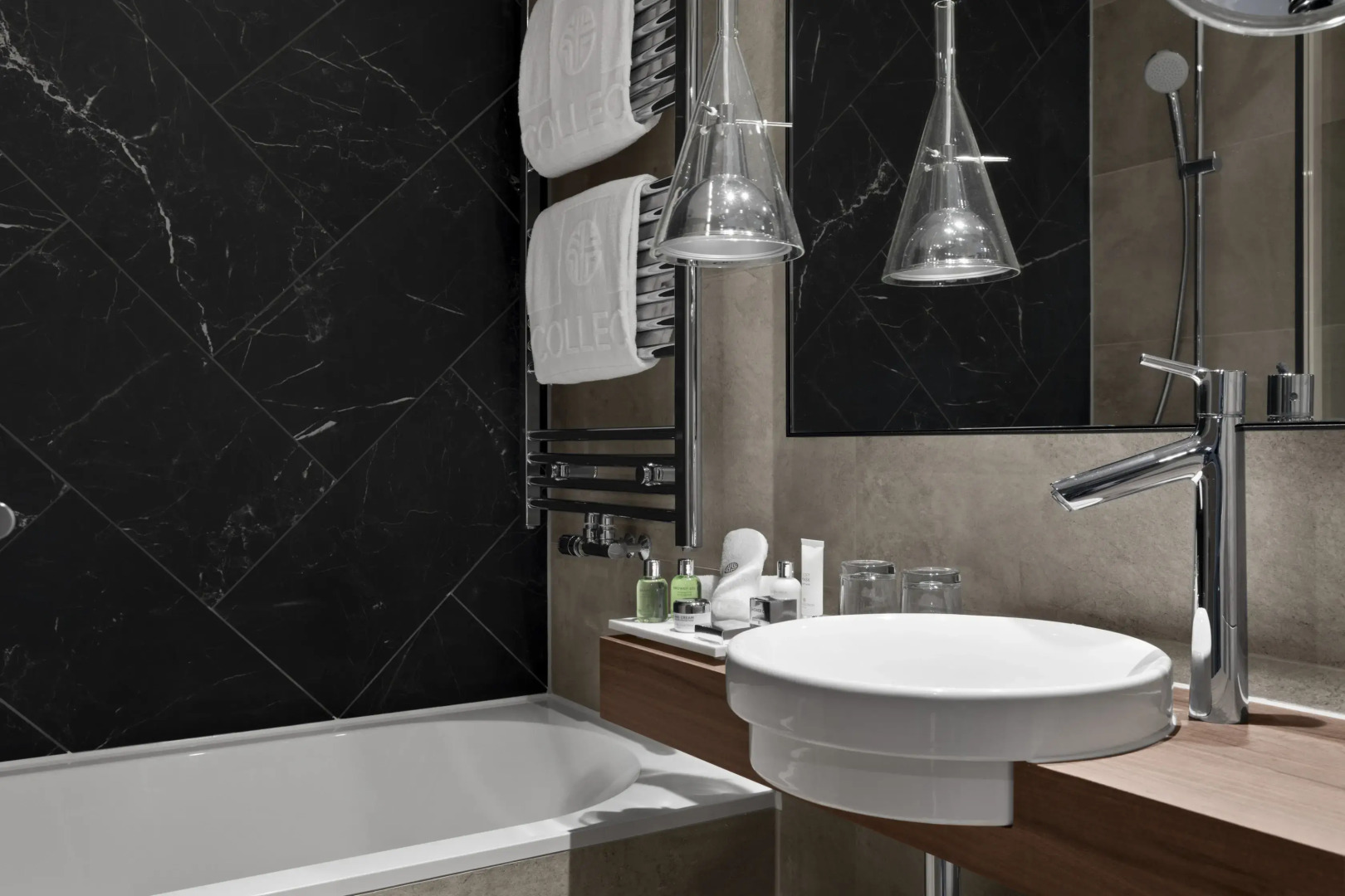 NH Collection Amsterdam Flower Market