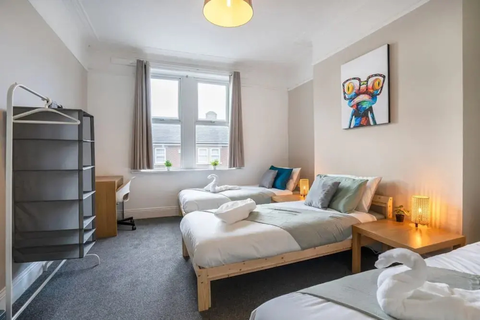 4bedrooms-3bath-9beds-wallsend