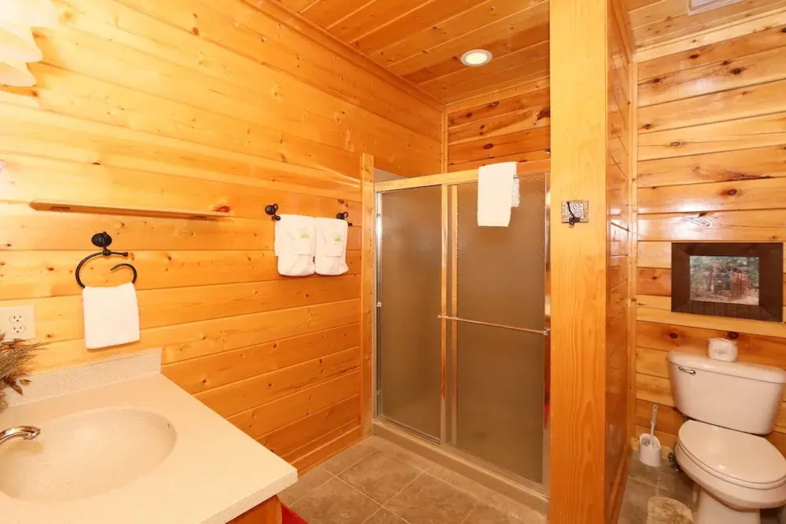 Howling Wolf - One Bedroom Cabin