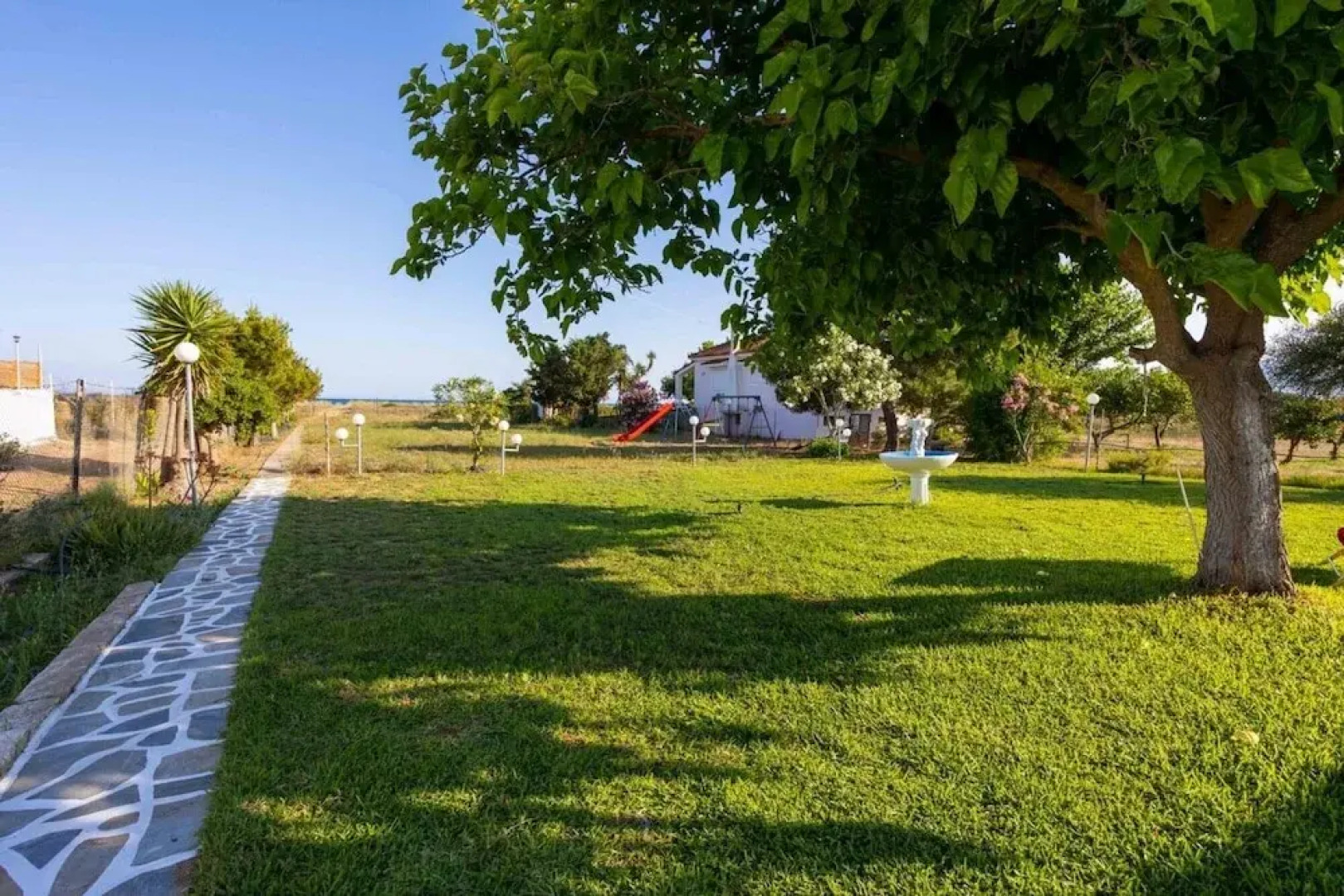 Seaside Retreat for Families and Pets