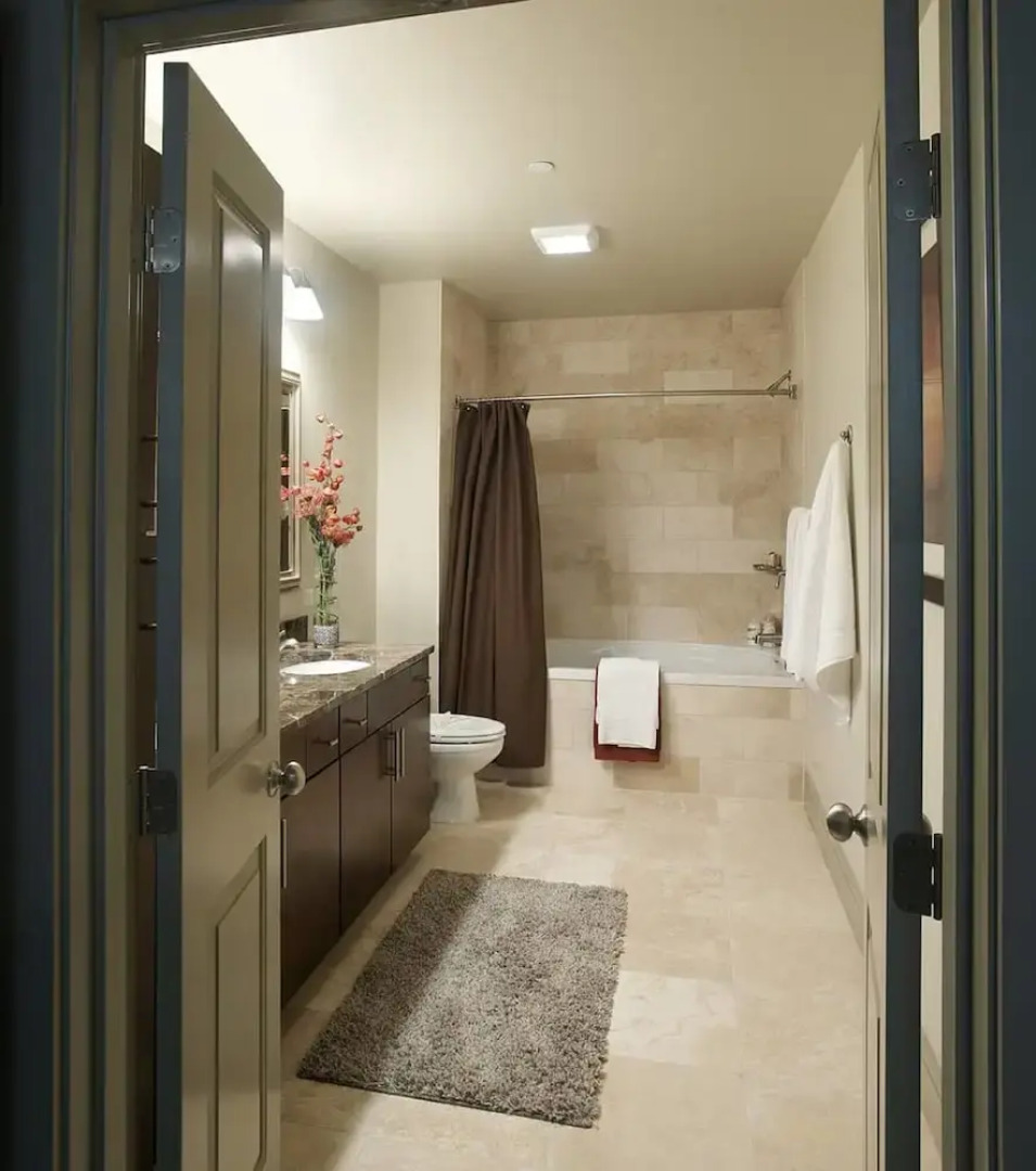 Seaport Luxe Condos by Barsala