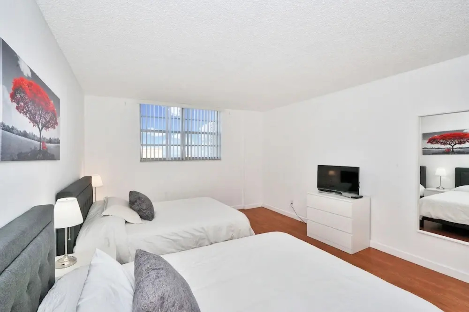 Destination Stays-Ocean View Condo Miami