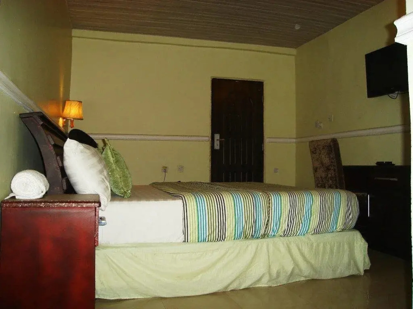 Nirvana Hotel and Suites