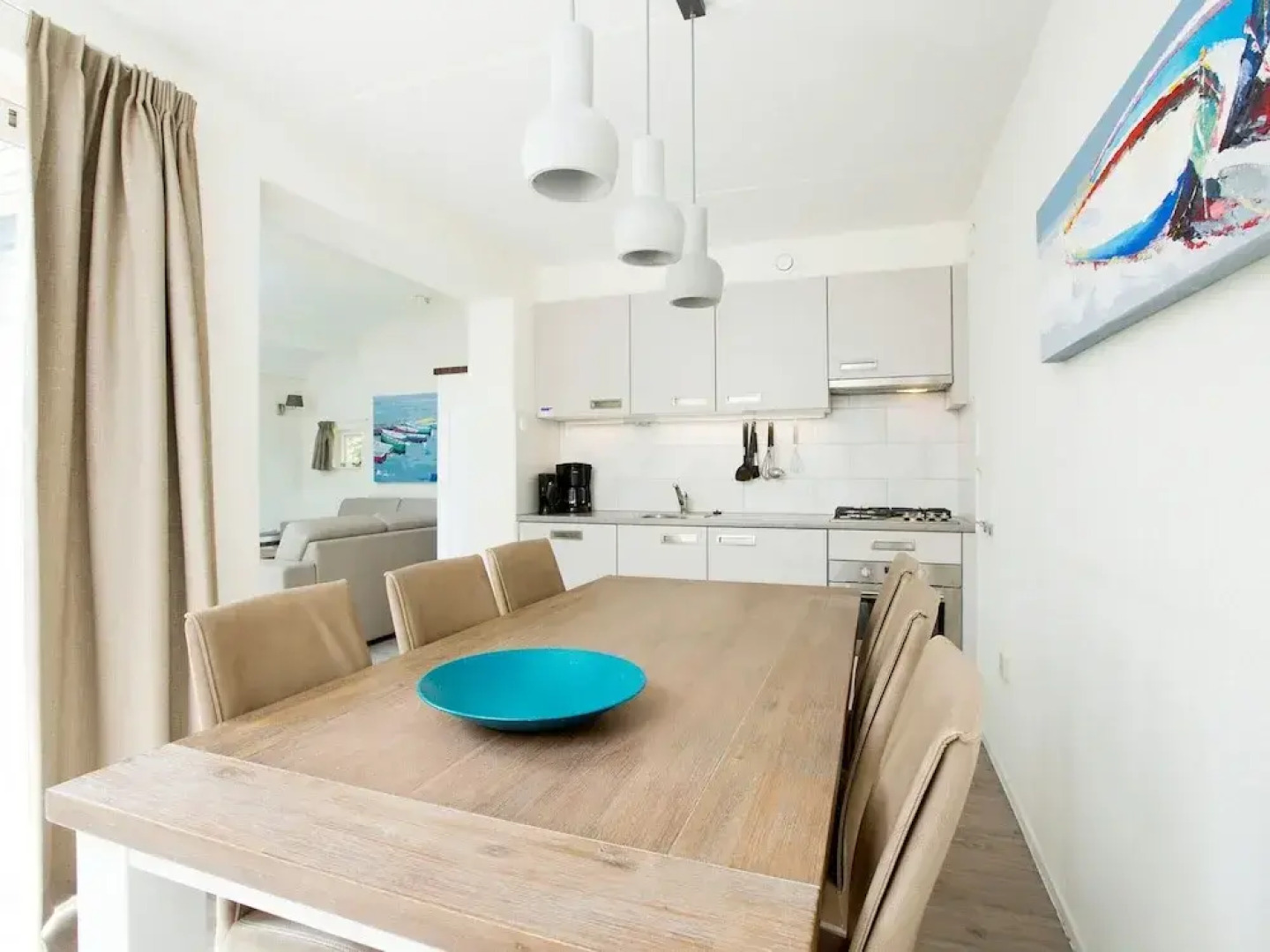 Restyled Holiday Home with Fireplace near Beach