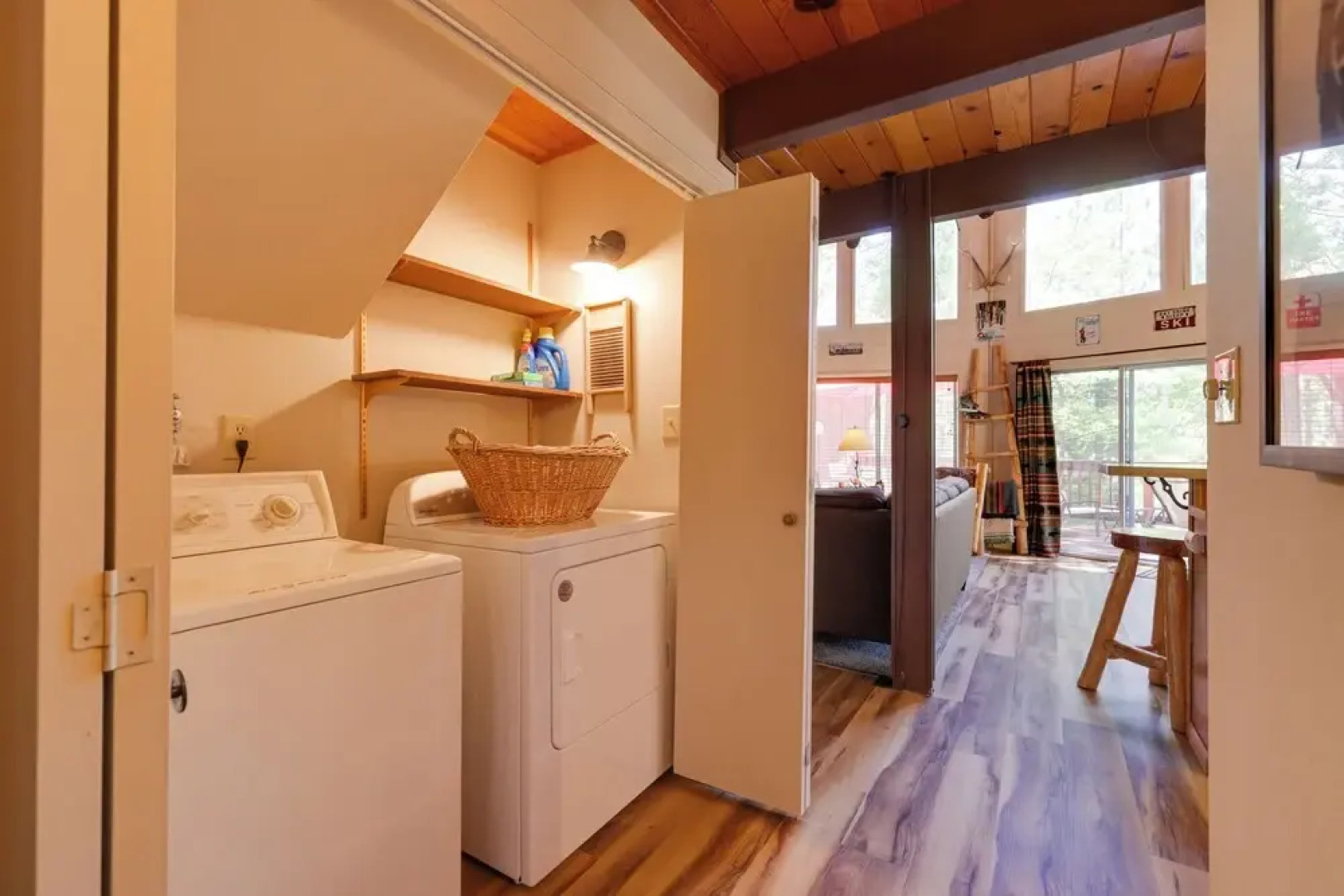 Furnished Deck: High Sierra Cabin in Twain Harte!