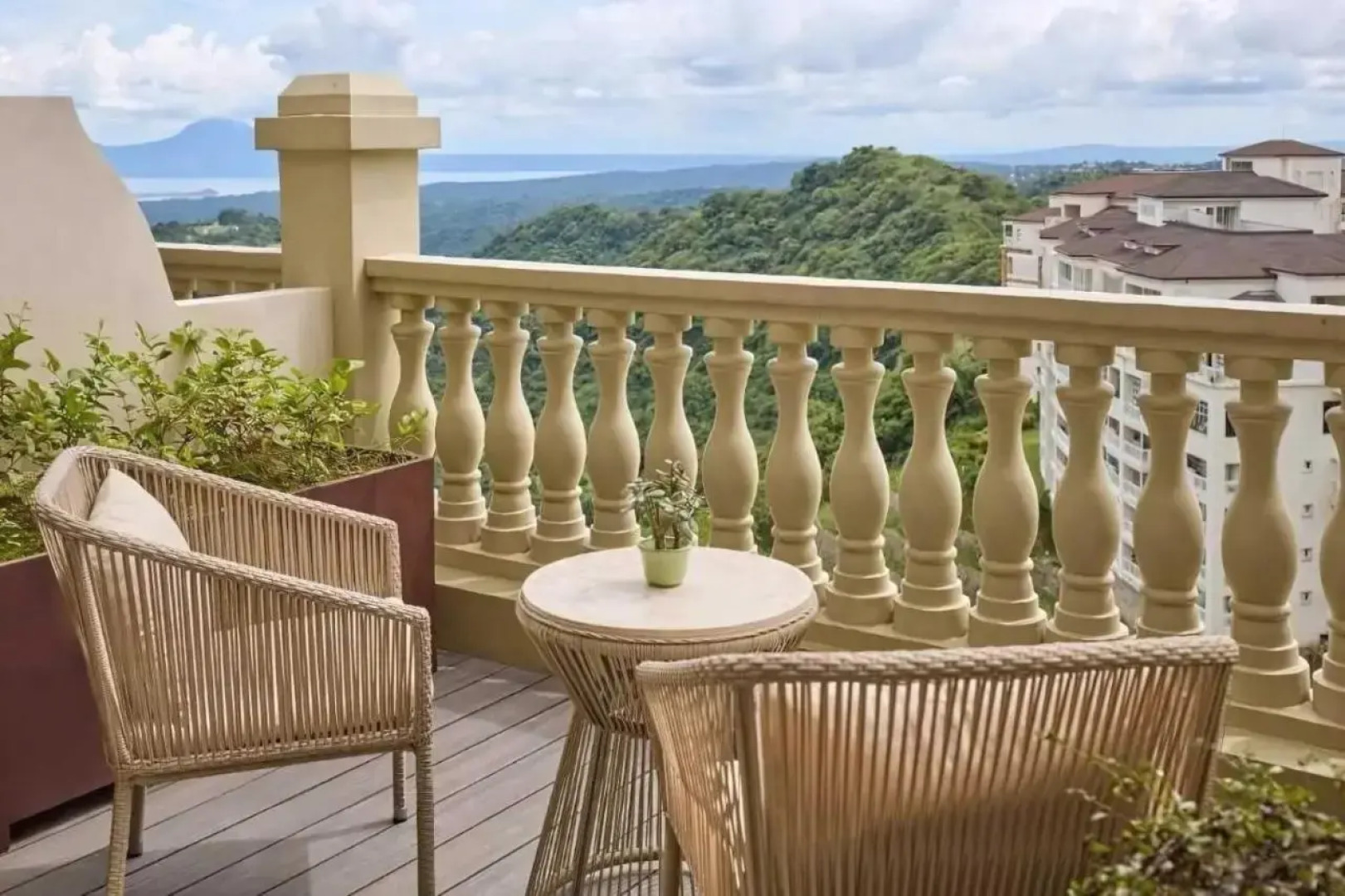 Scenic Tagaytay Getaway with Taal Views