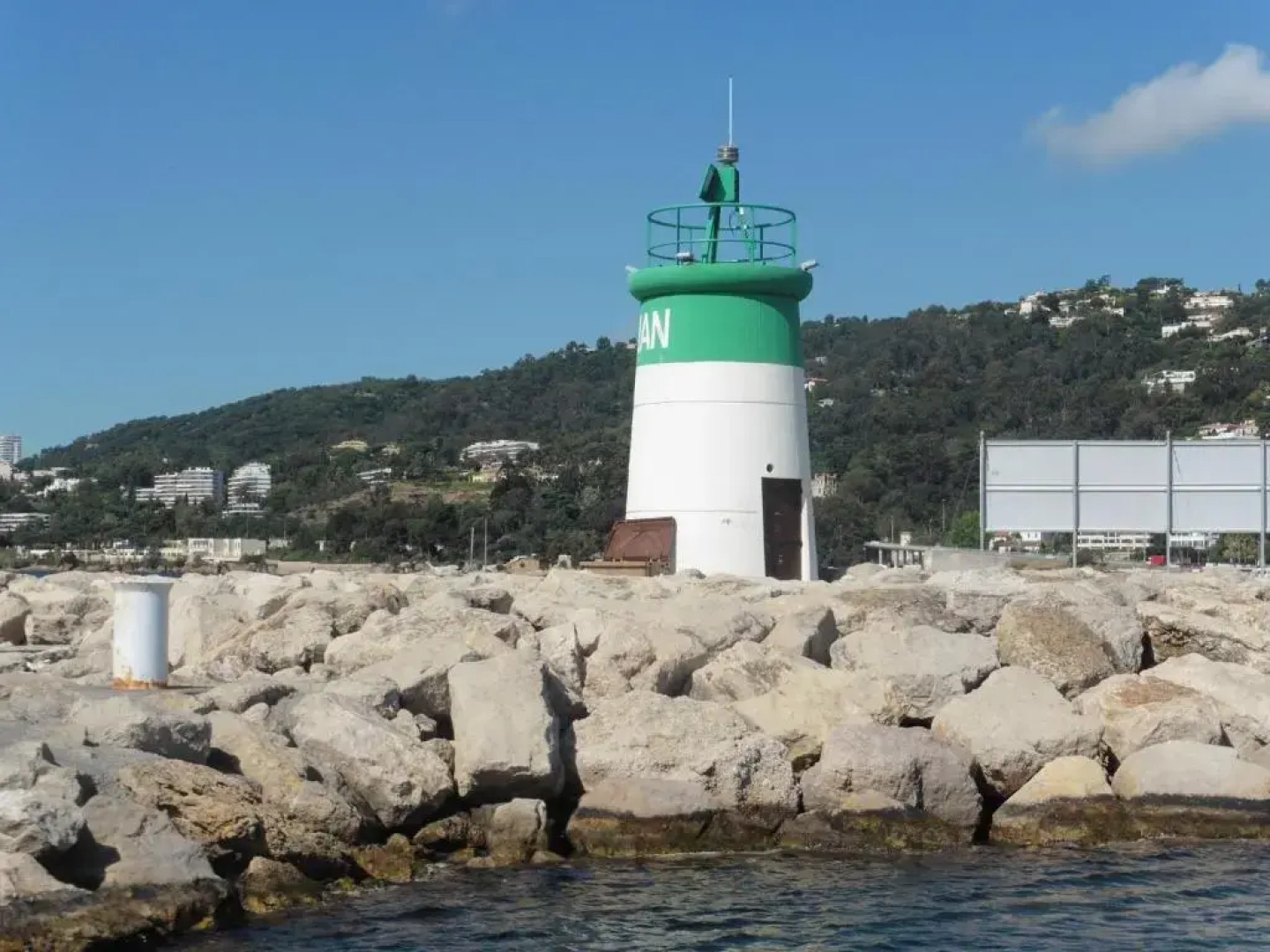 App.T2 De Standing Proche De La Mer