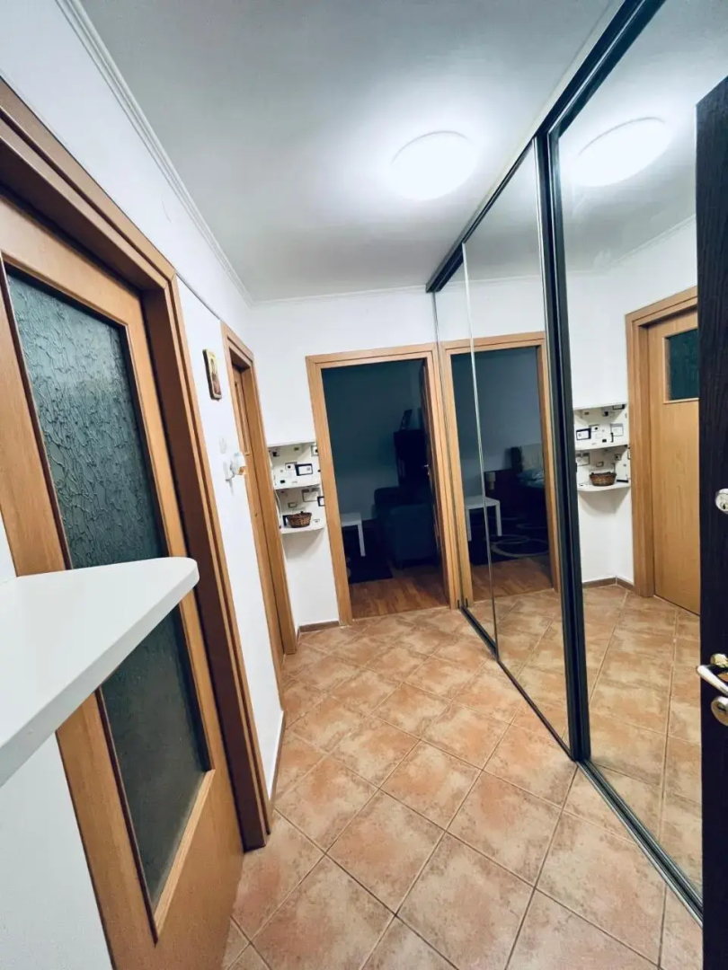 Orange studio