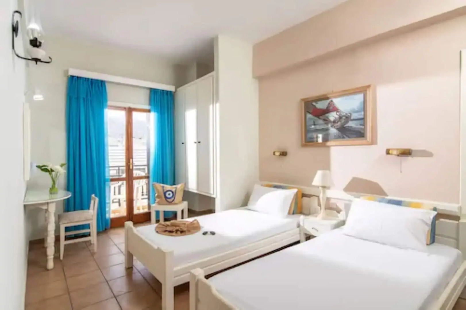 Semiramis Apartments by Estia