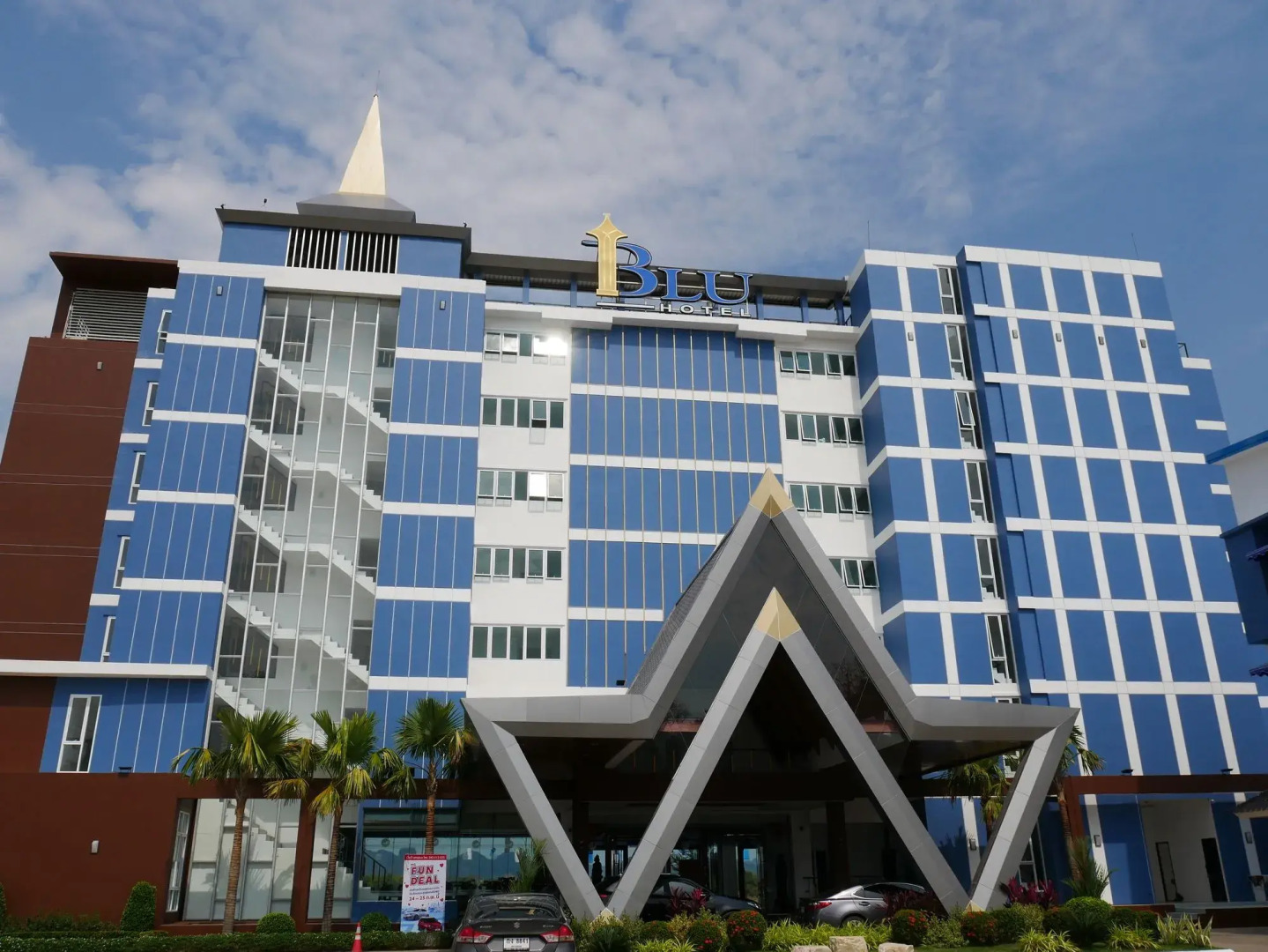 Blu Hotel Nakhon Phanom