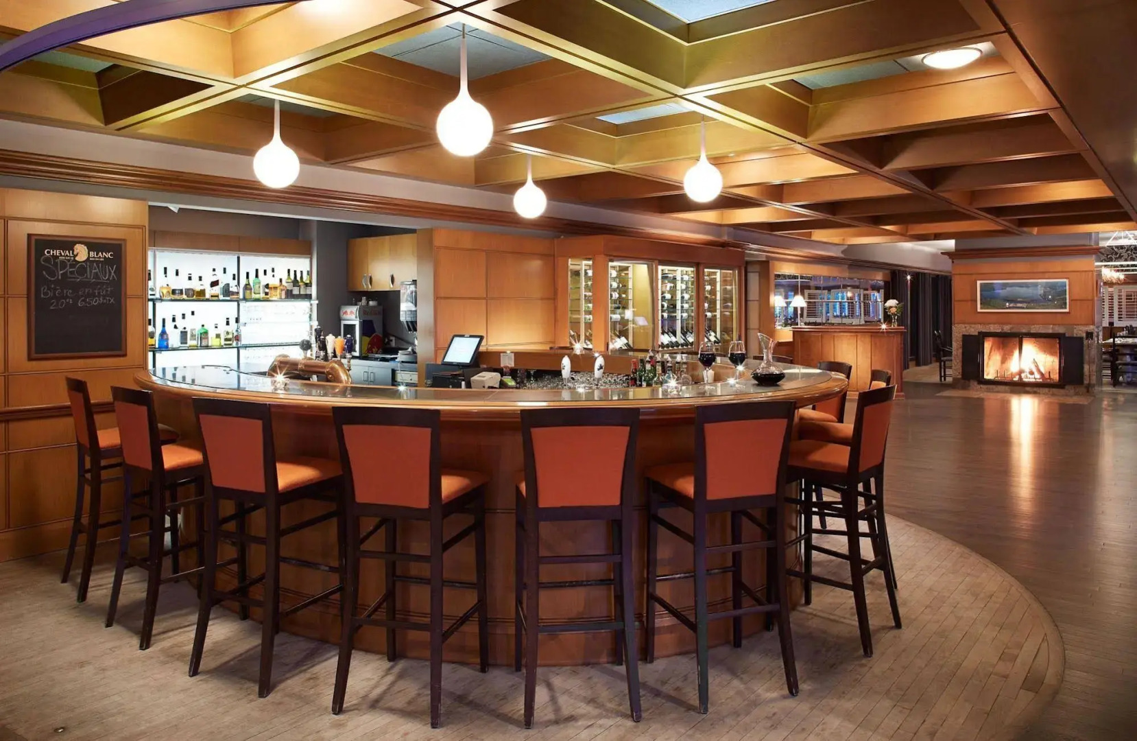 Auberge du Lac-à-l'Eau-Claire