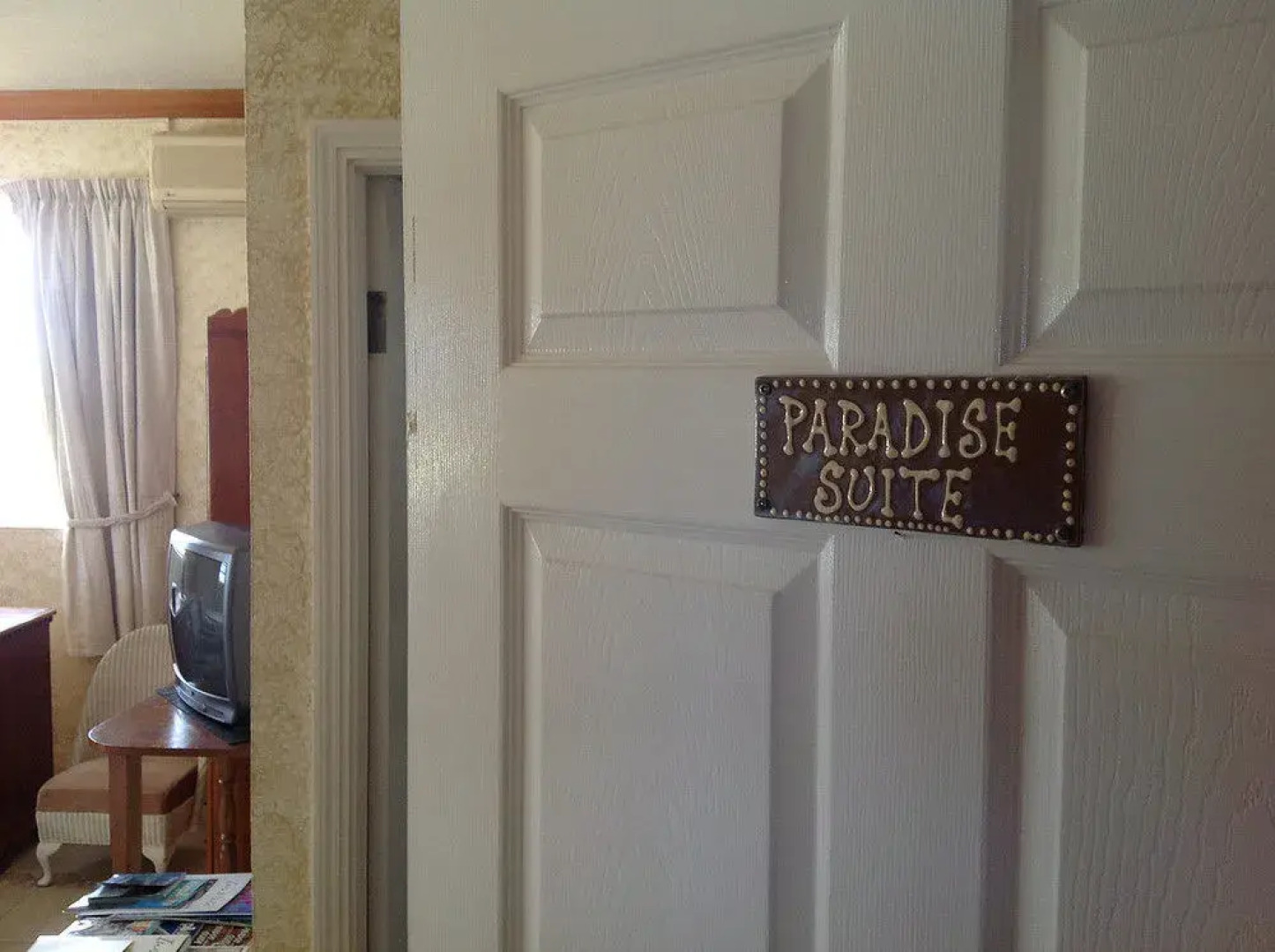 Palm Paradise Guest House and 2 Apartments