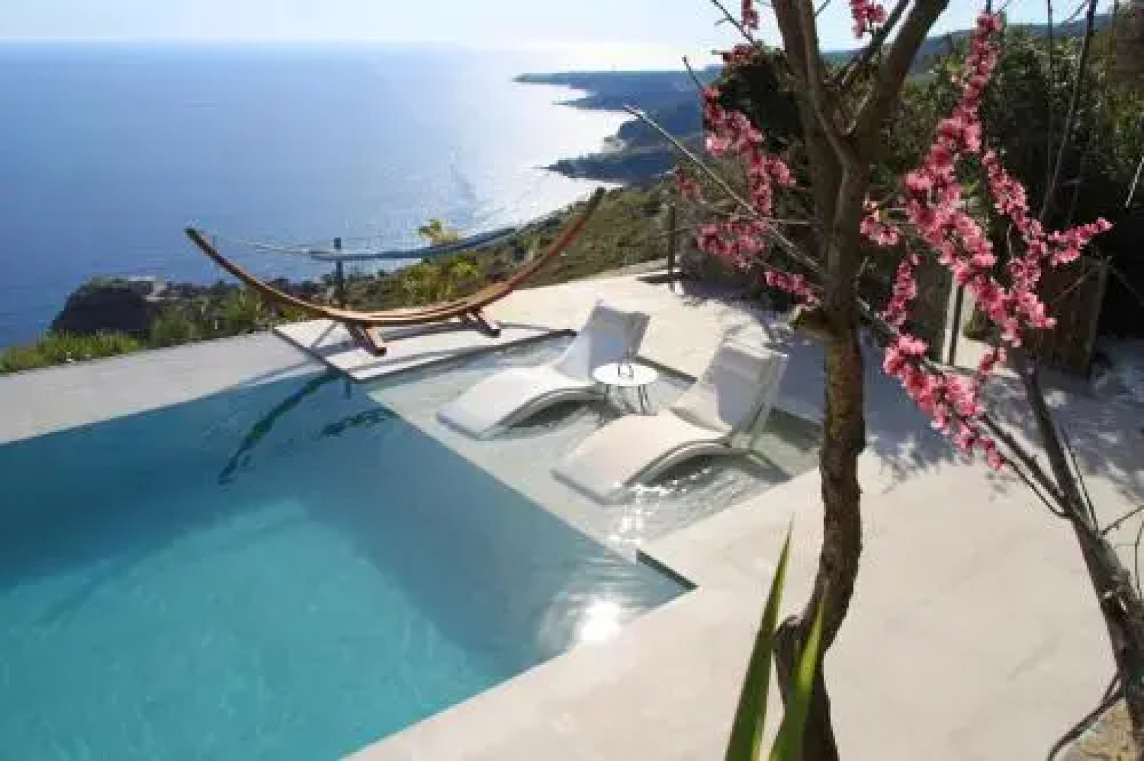 Anemos 4 Seasons Luxury Villas