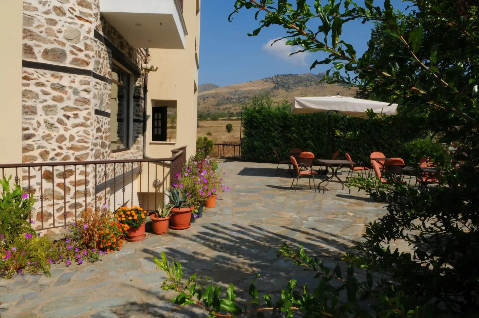 Hotel Nostos