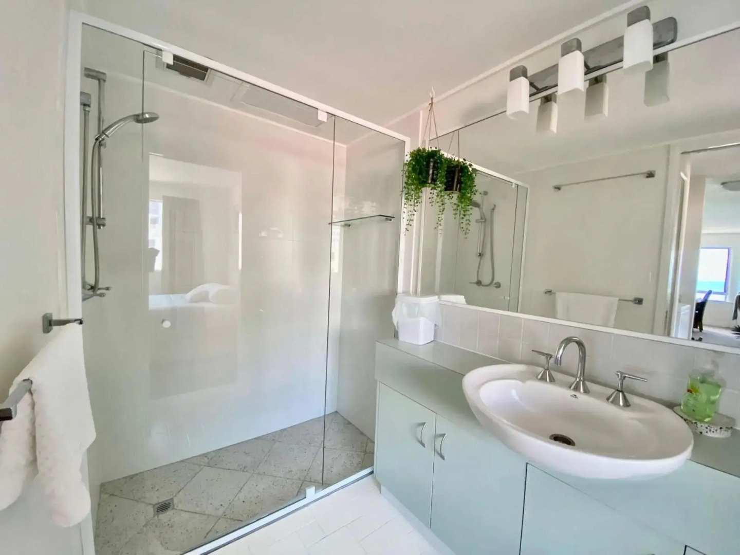 Cheltenham Apartments Unit 18 on Forty King Street