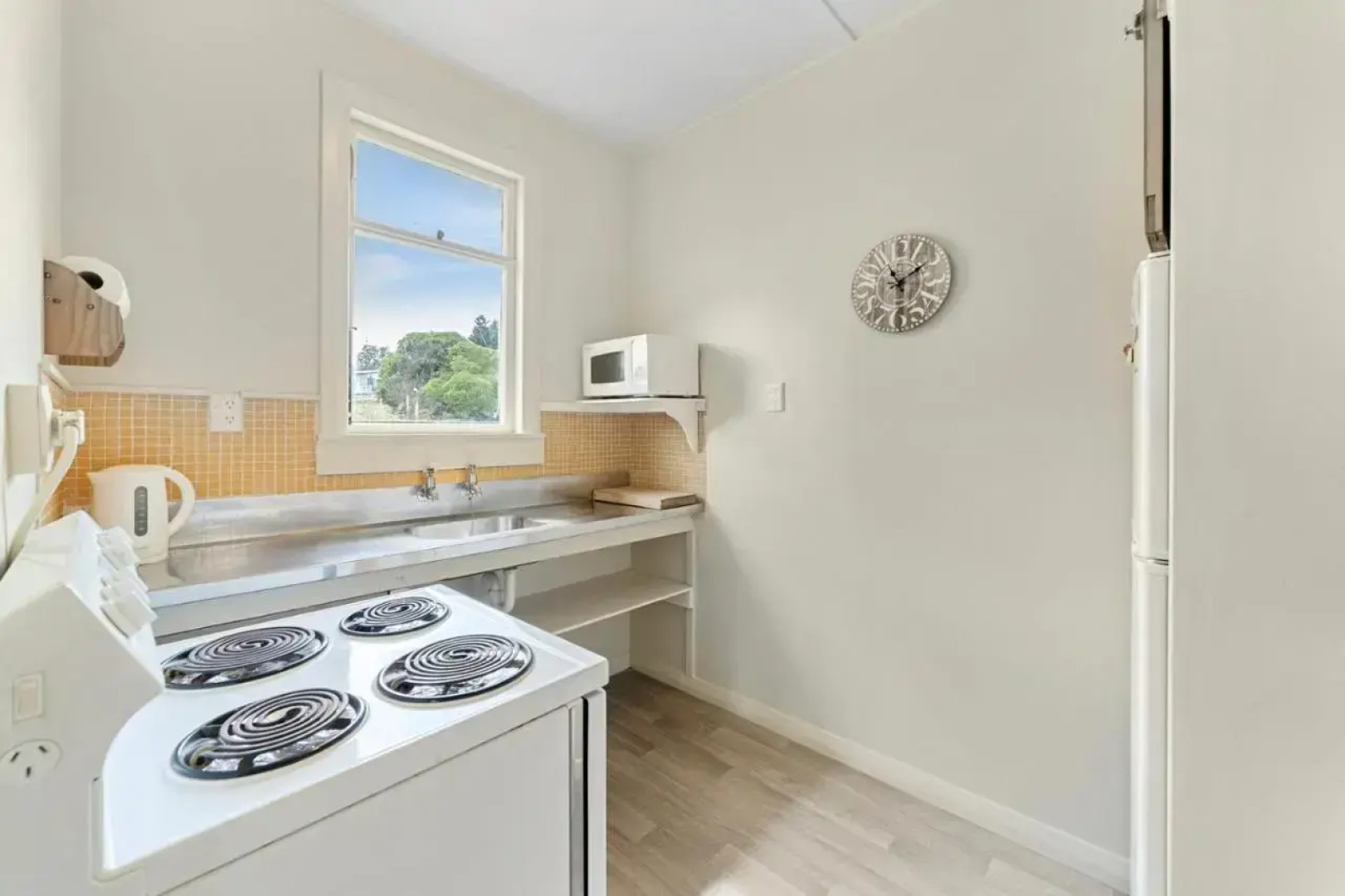 The Beach House - Kapiti Coast Holiday Home