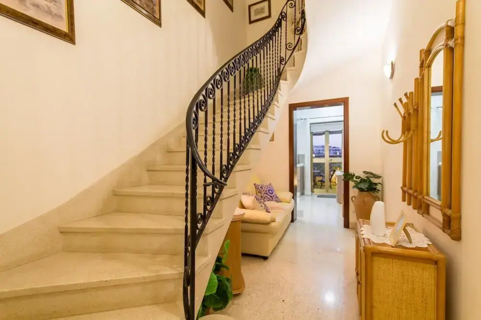 Madonnina Sunny Townhouse in Kalkara