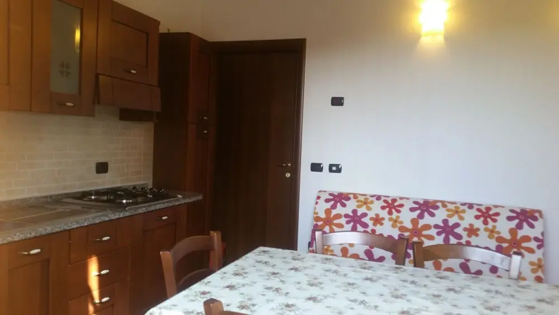 Edera Apartment in a No Kids Farmhouse, up to 6 People