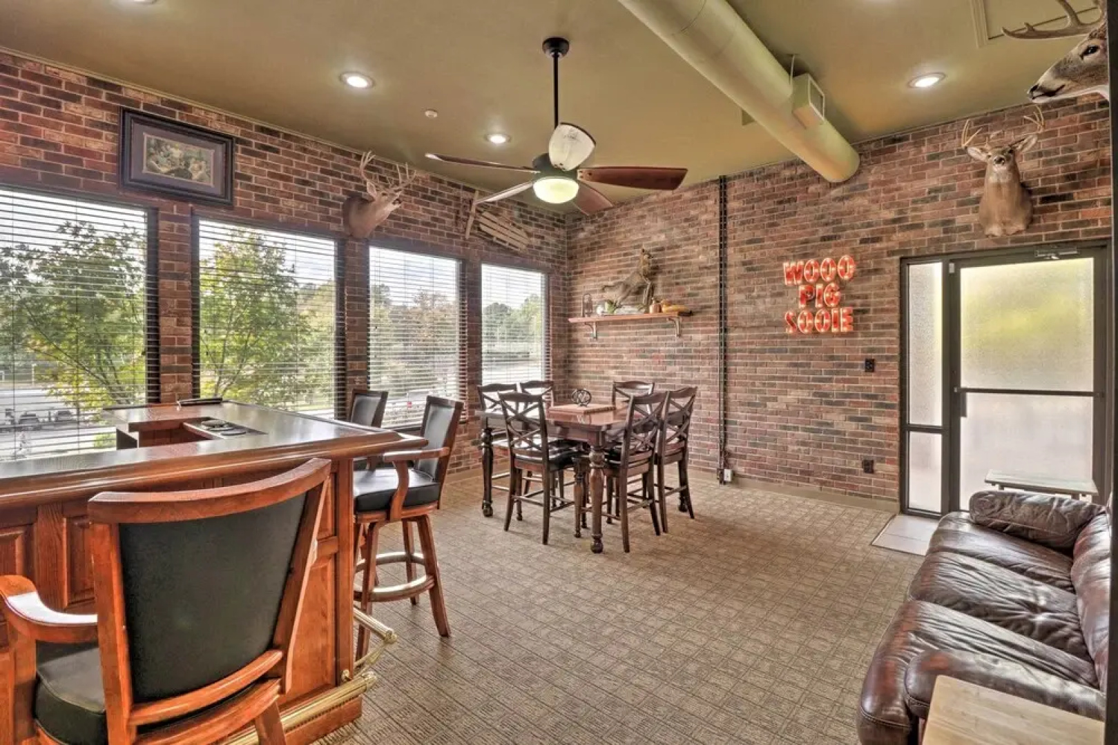 Roomy Multi-family Retreat in Dtwn Mountain Home!