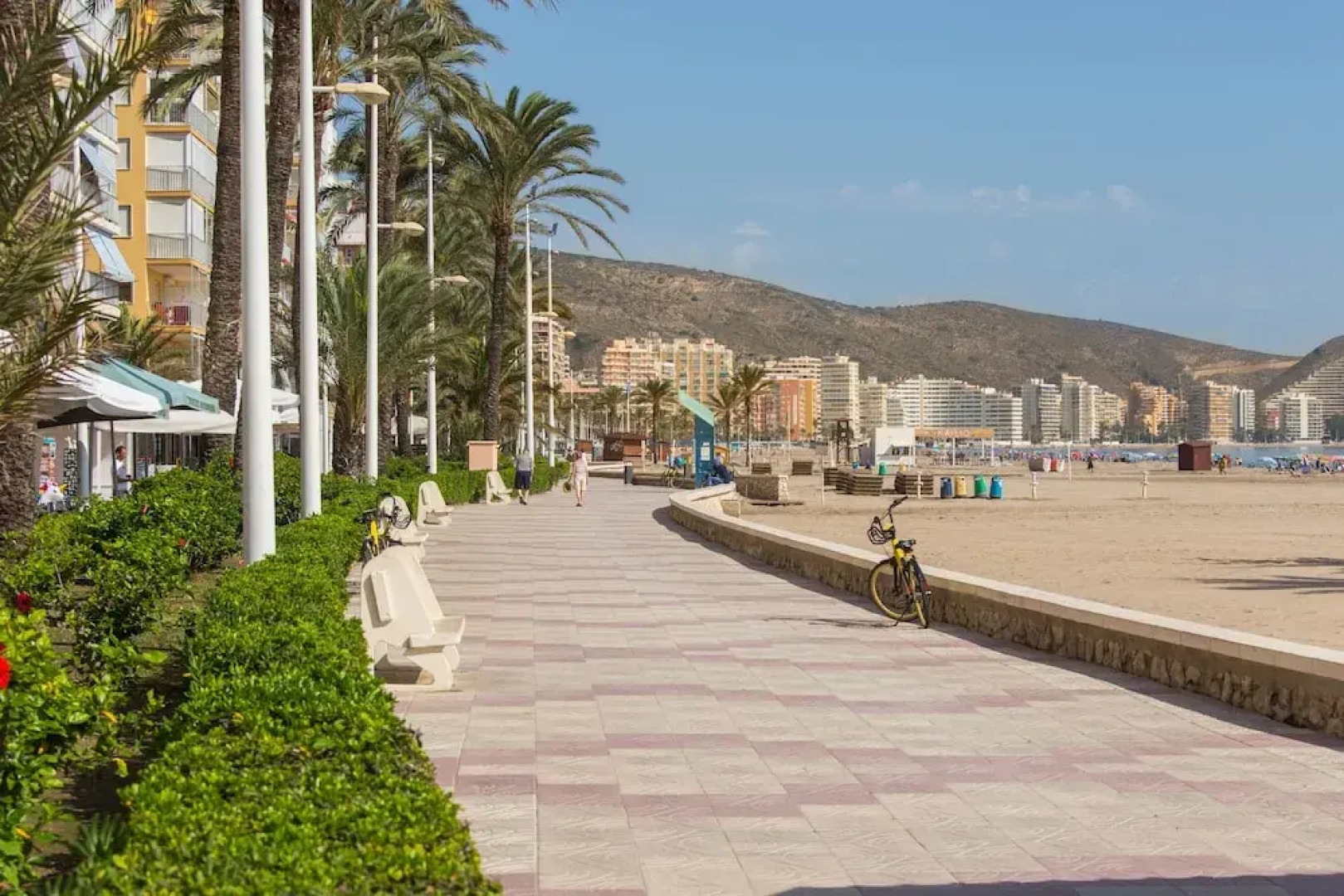 Ático dúplex en urbanización familiar