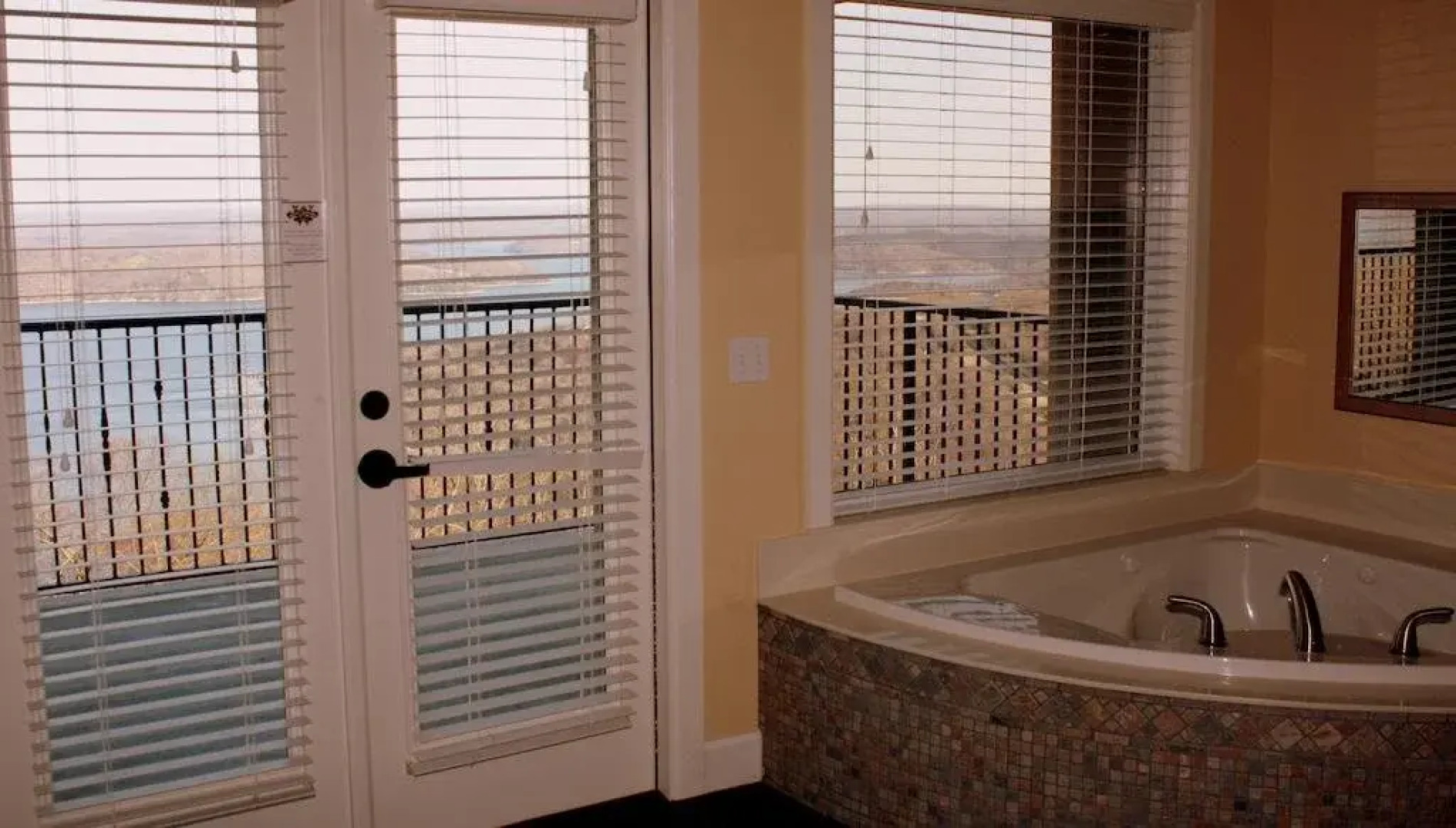 Whitney Mountain Lodge