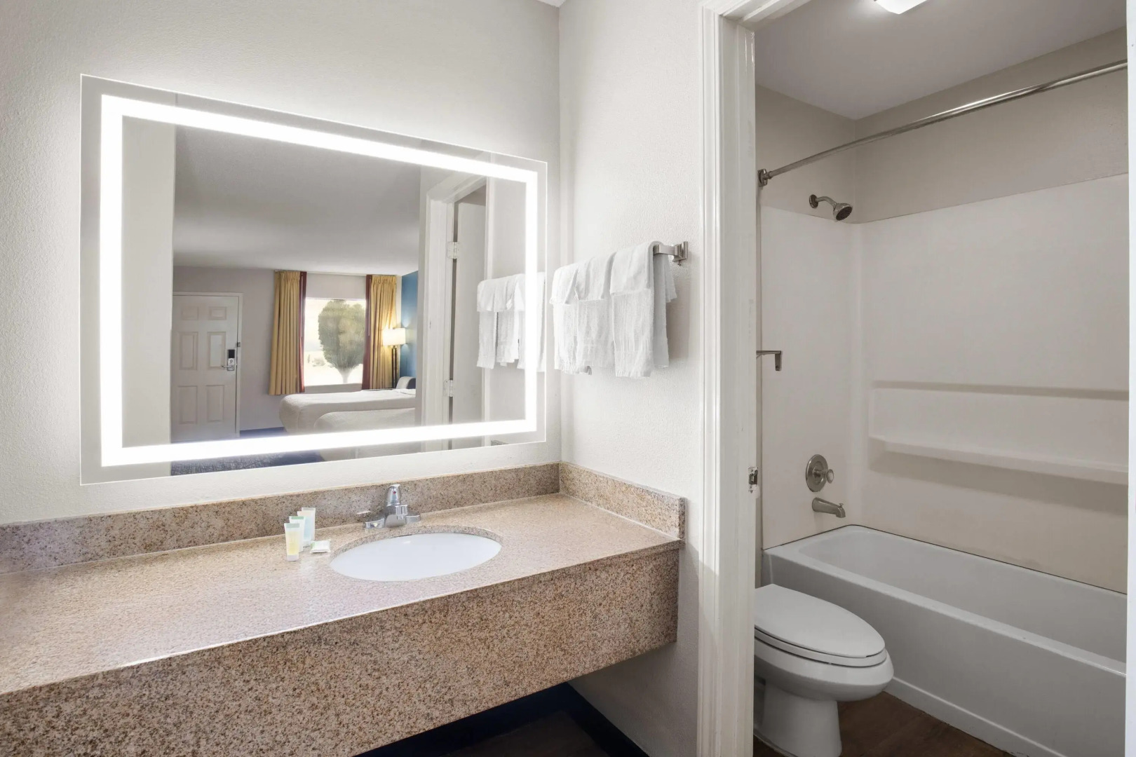 Baymont by Wyndham Richburg/Chester Area