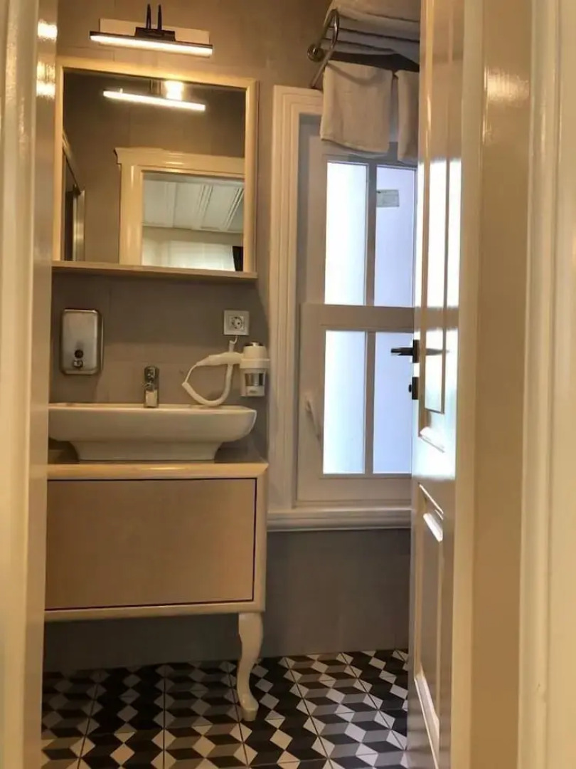 White Island Boutique Hotel