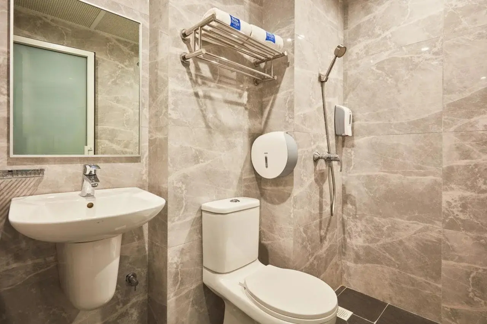 ibis budget Singapore Sapphire