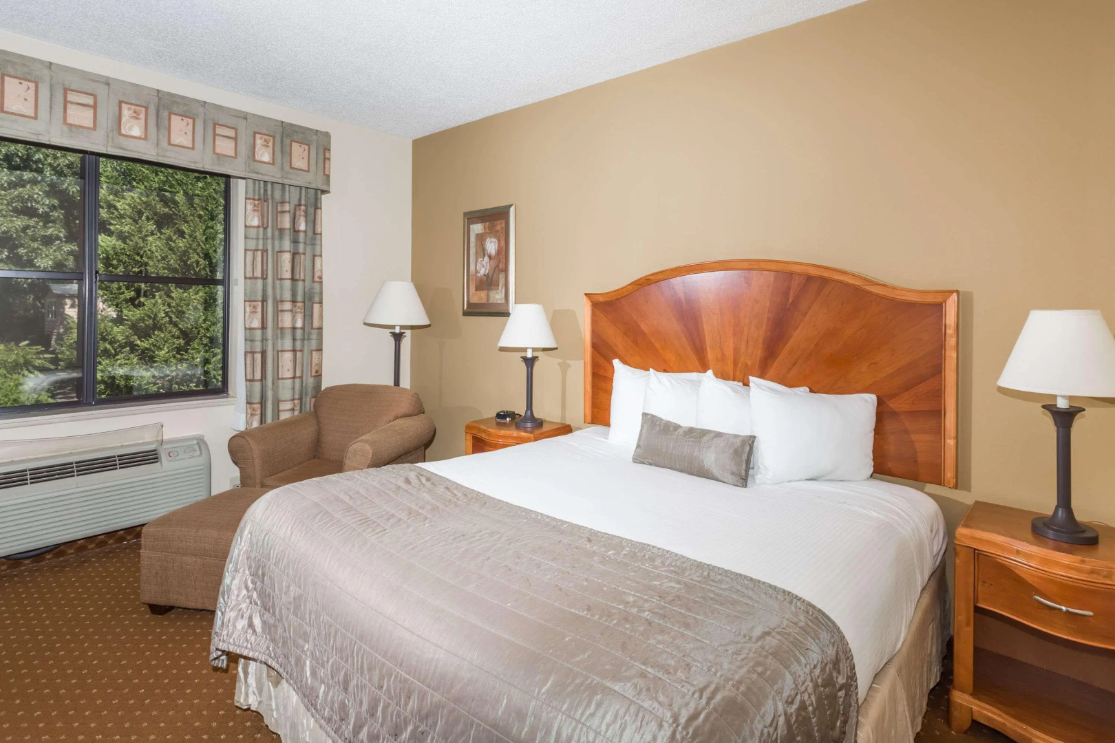 Baymont Inn & Suites Asheville/Biltmore
