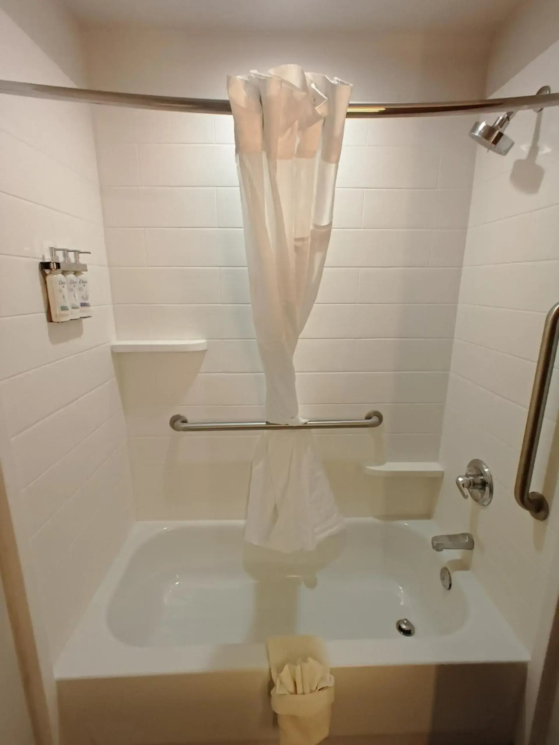 Holiday Inn Express Jourdanton - Pleasanton by IHG