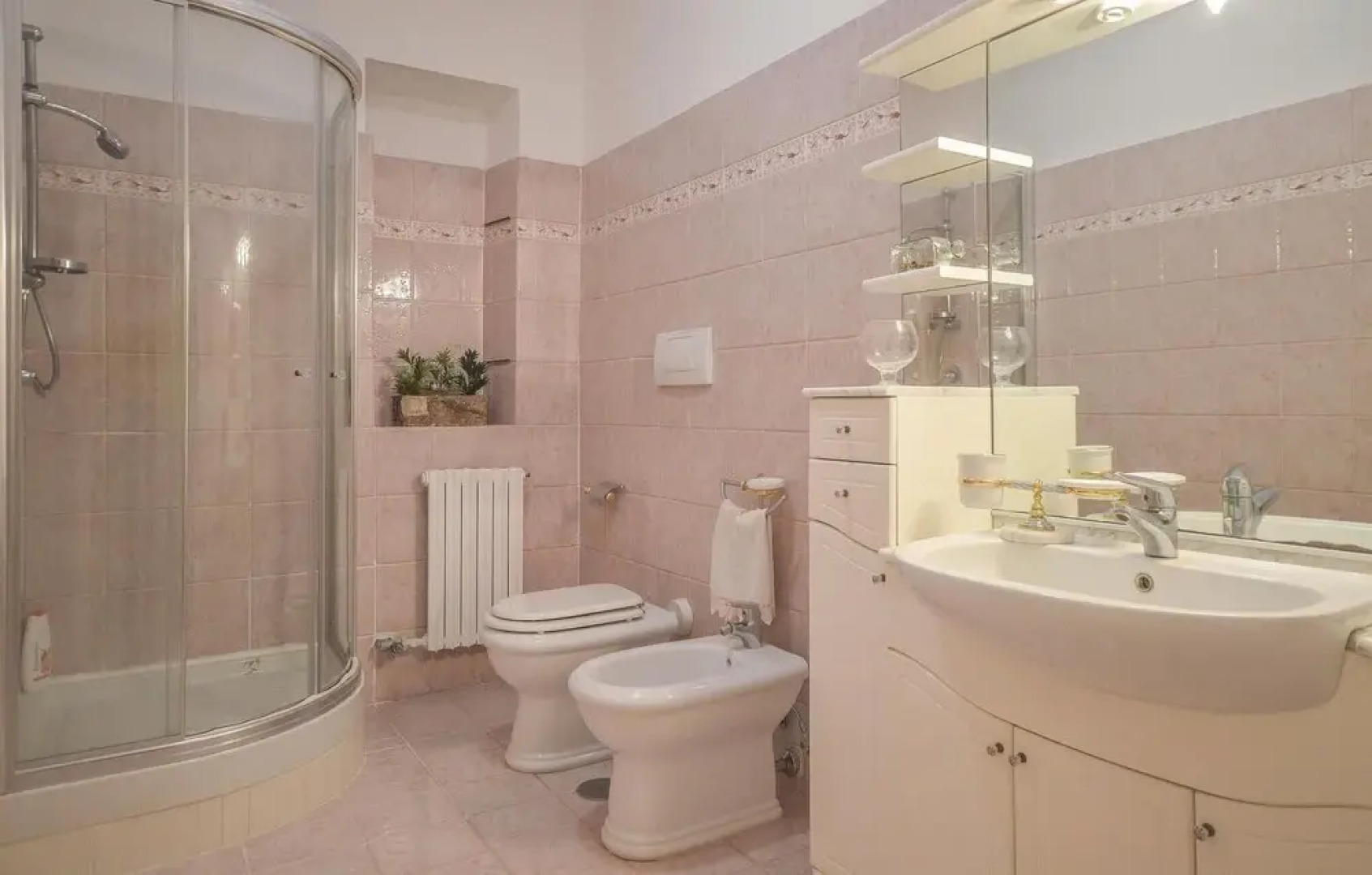 Stunning Home in Canale Monterano -rm- With 4 Bedrooms and Wifi