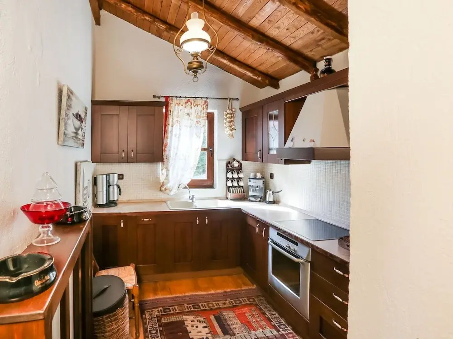 Lavish Holiday Home in Pella with Jacuzzi