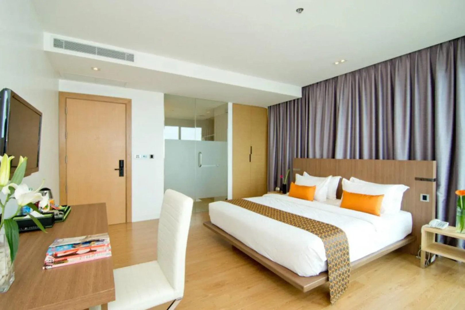 Seven Zea Chic Hotel