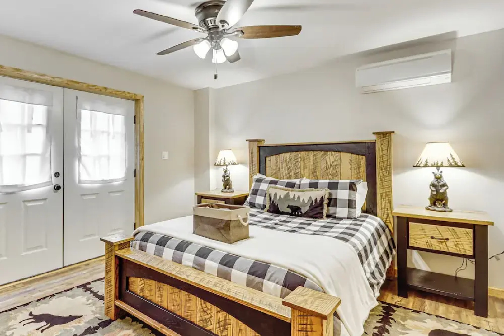 Forest Views & Hot Tub: Poconos Cozy Cabin