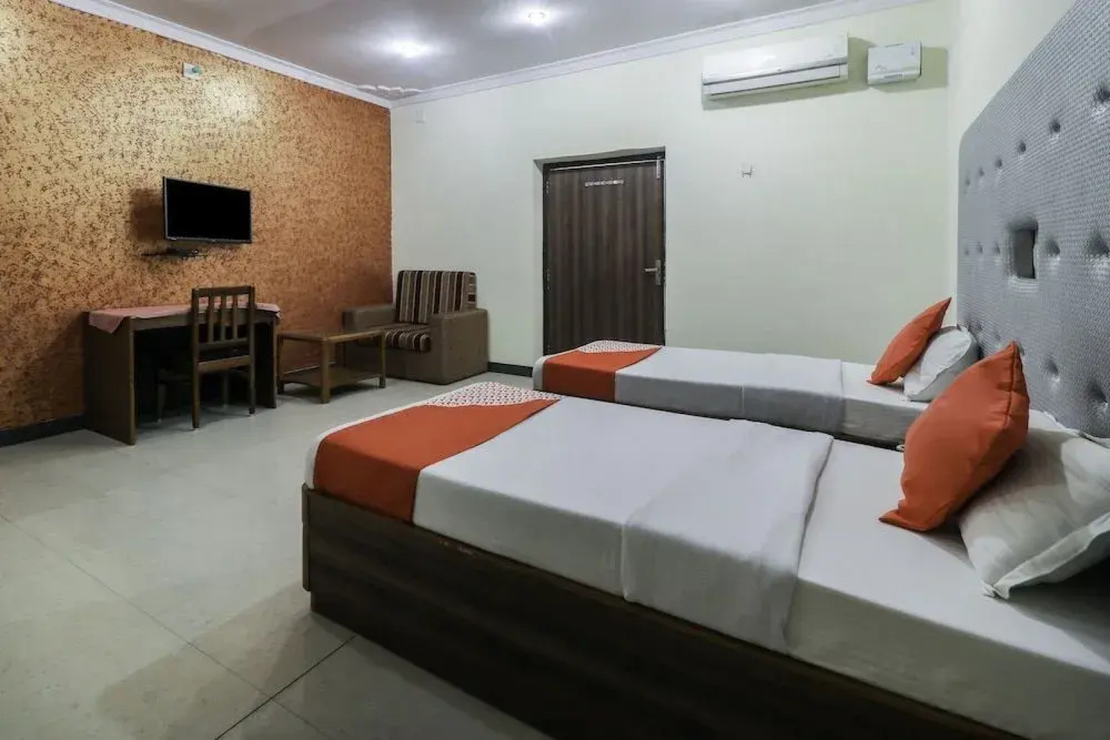 OYO 29089 Hotel Shiv Villas