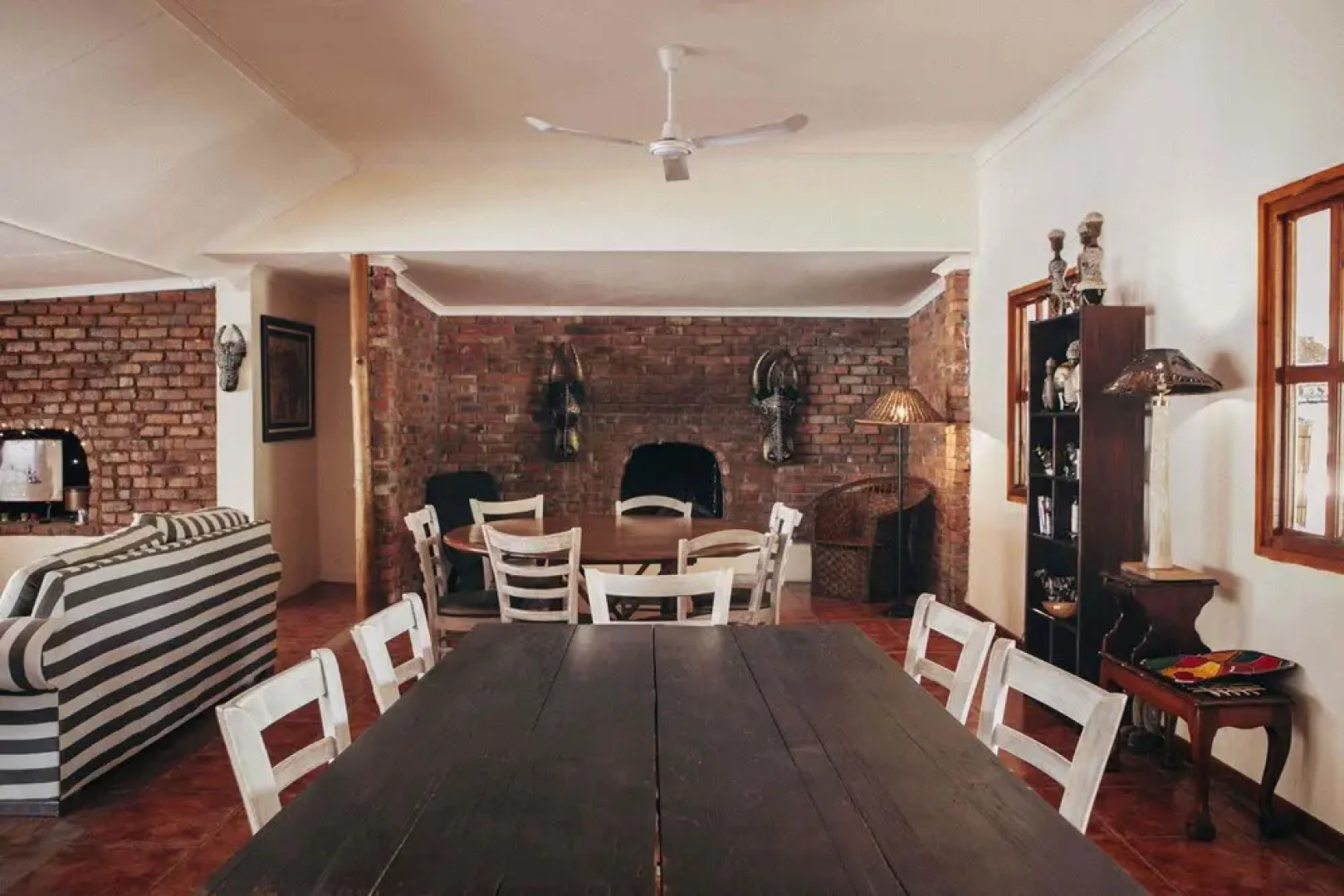 Wild Dogs Safari Lodge