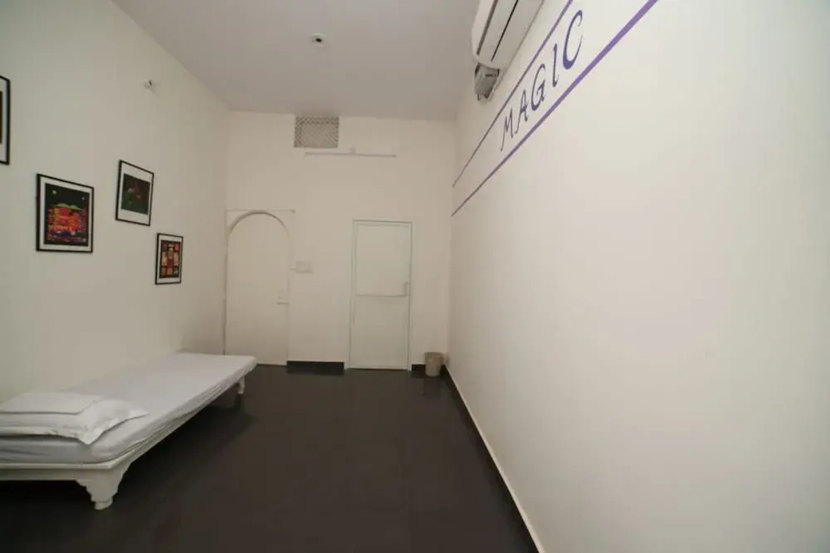 Roadhouse Hostel Varanasi