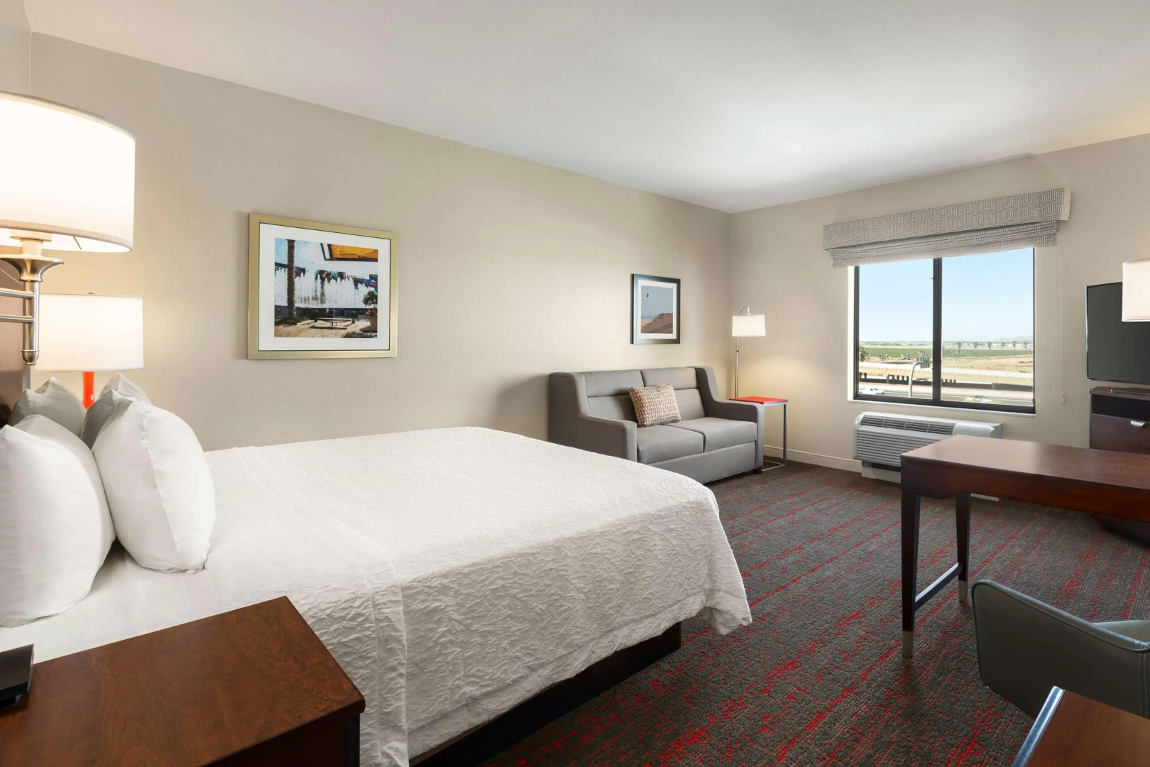 Hampton Inn & Suites Phoenix Glendale-Westgate